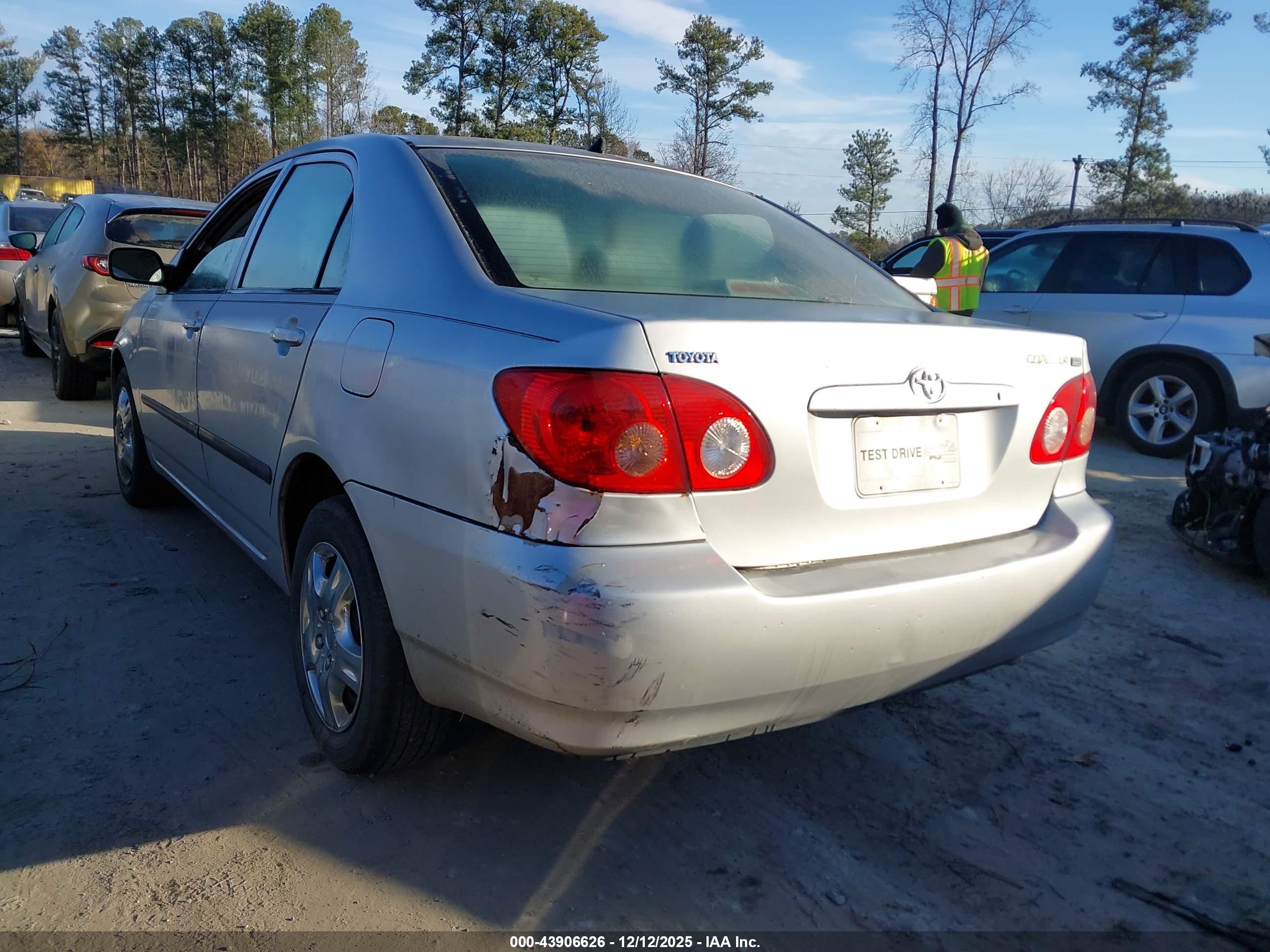 TOYOTA COROLLA image 3