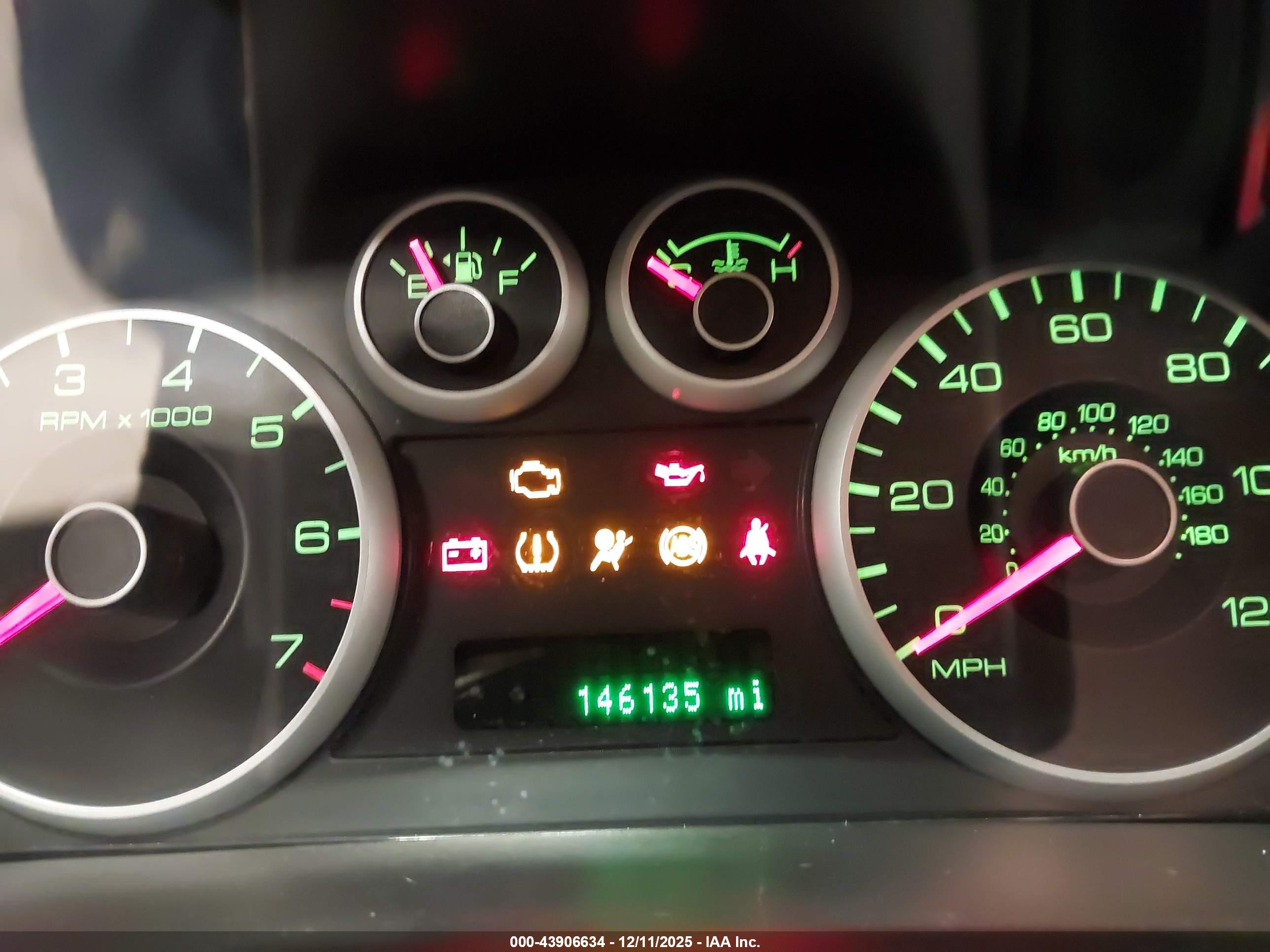 FORD FUSION image 7