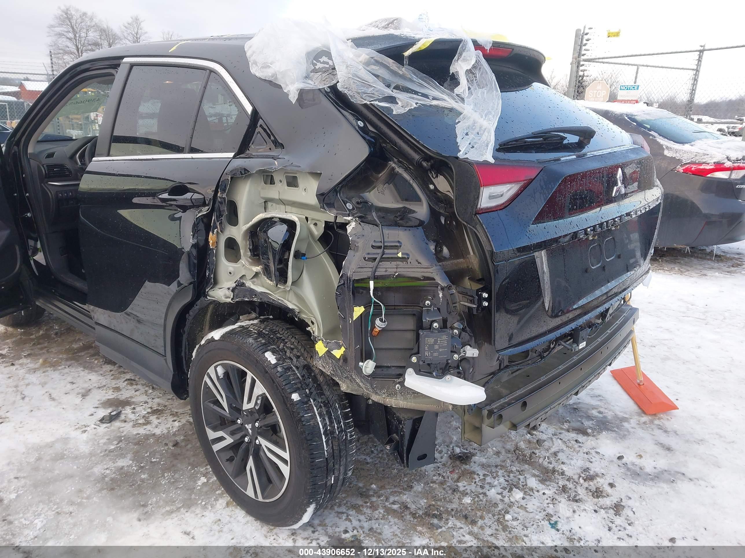 MITSUBISHI ECLIPSE image 6