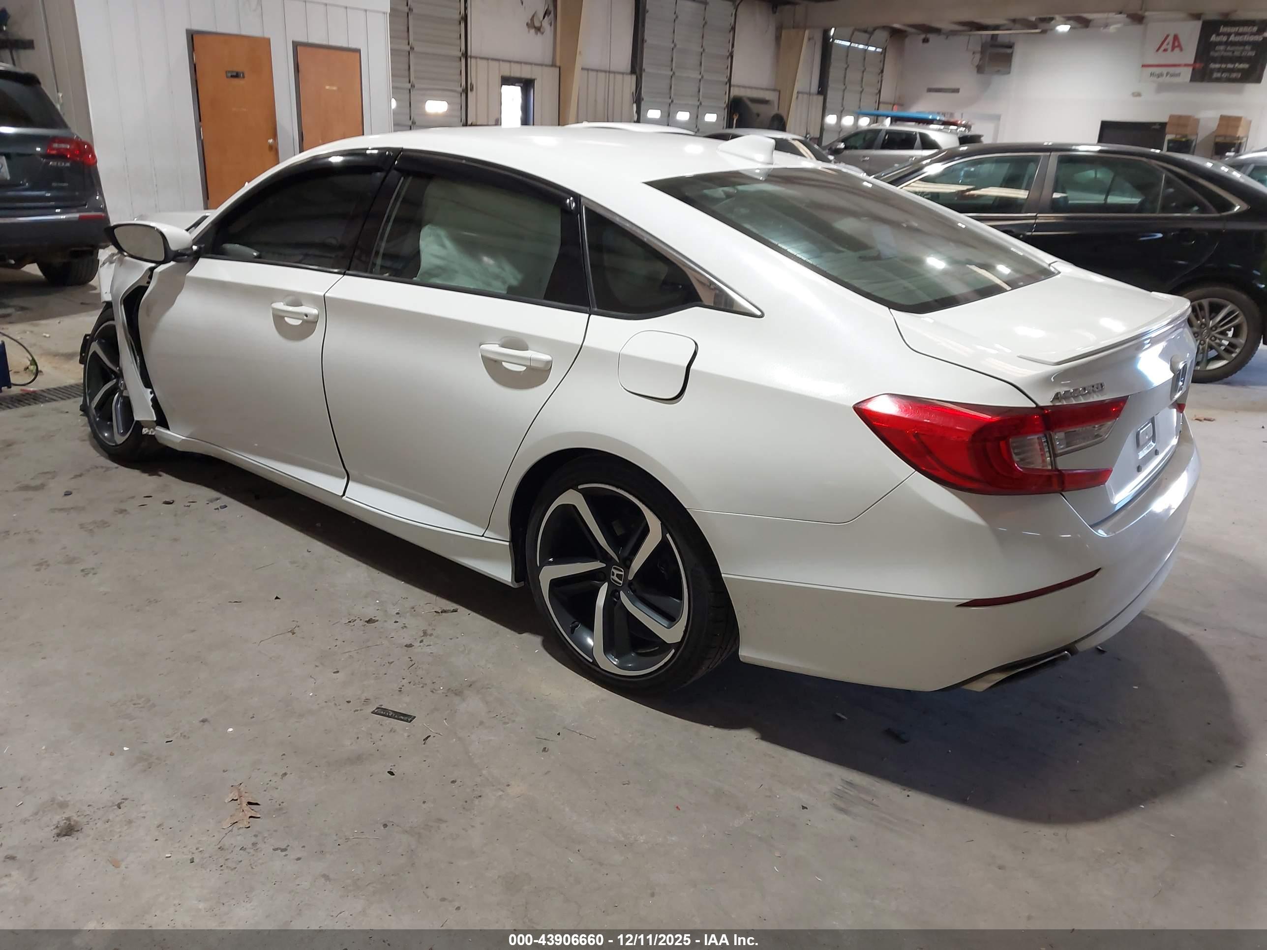 HONDA ACCORD image 3