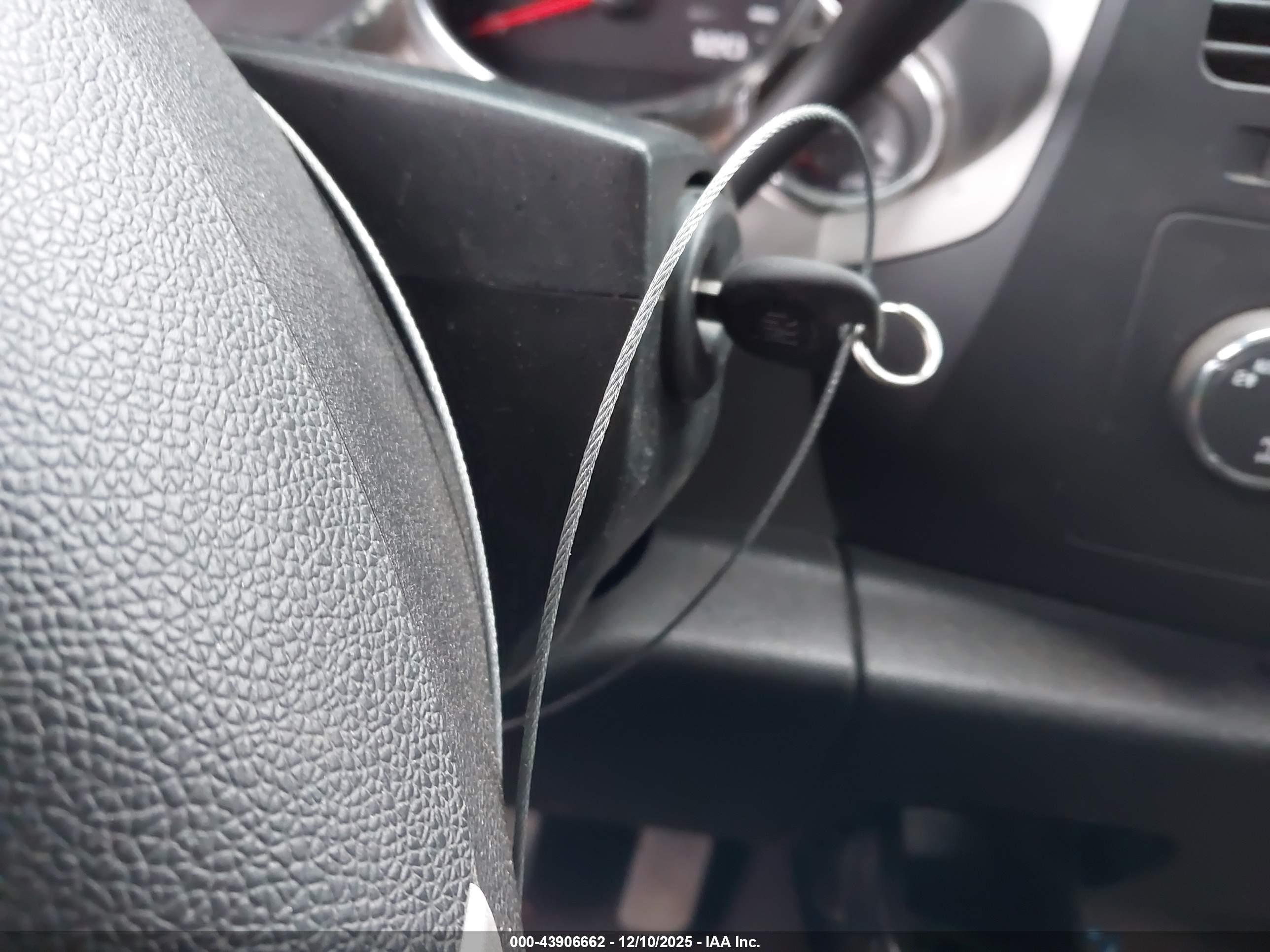 CHEVROLET SILVERADO image 11