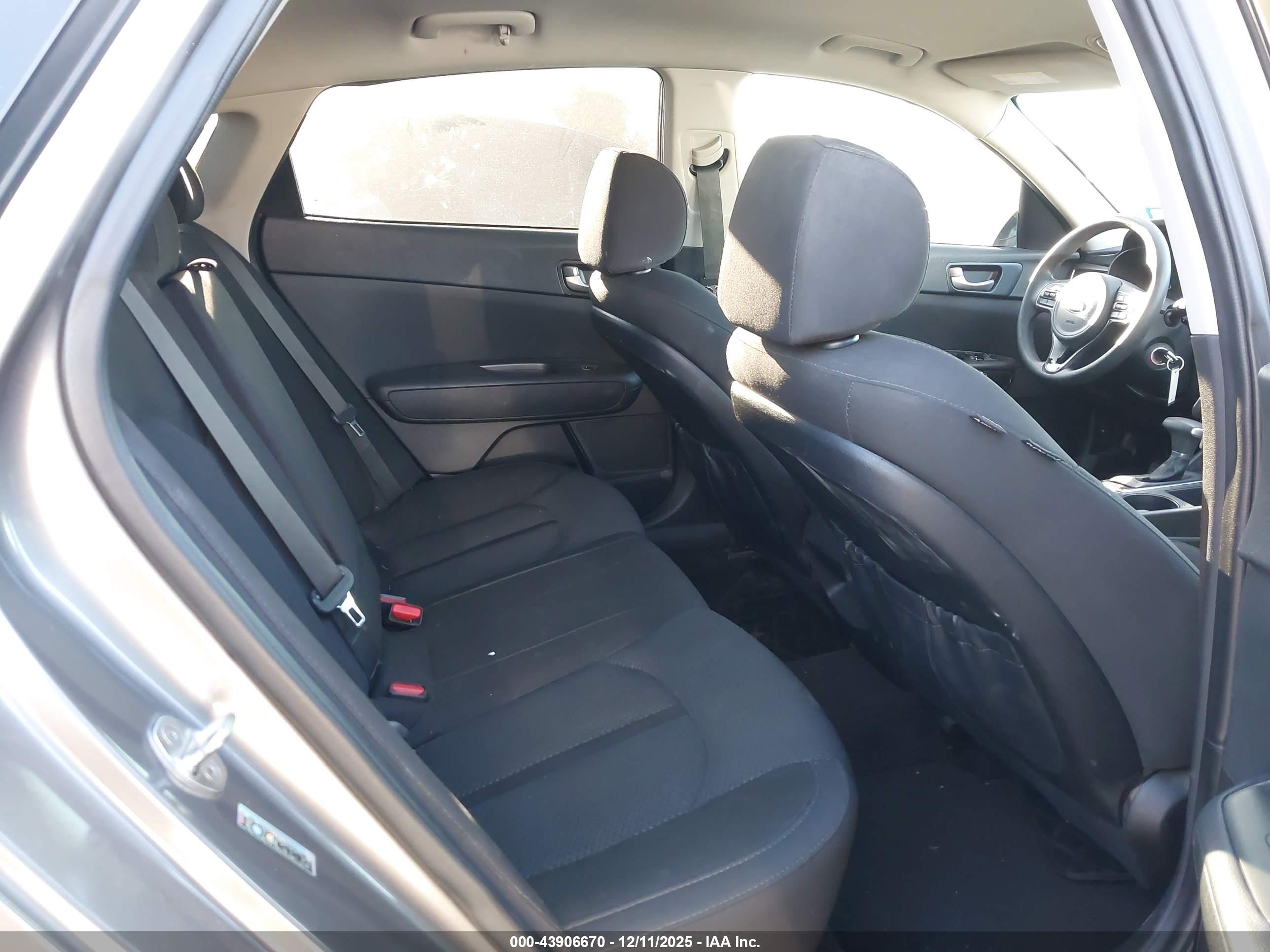 KIA OPTIMA image 8