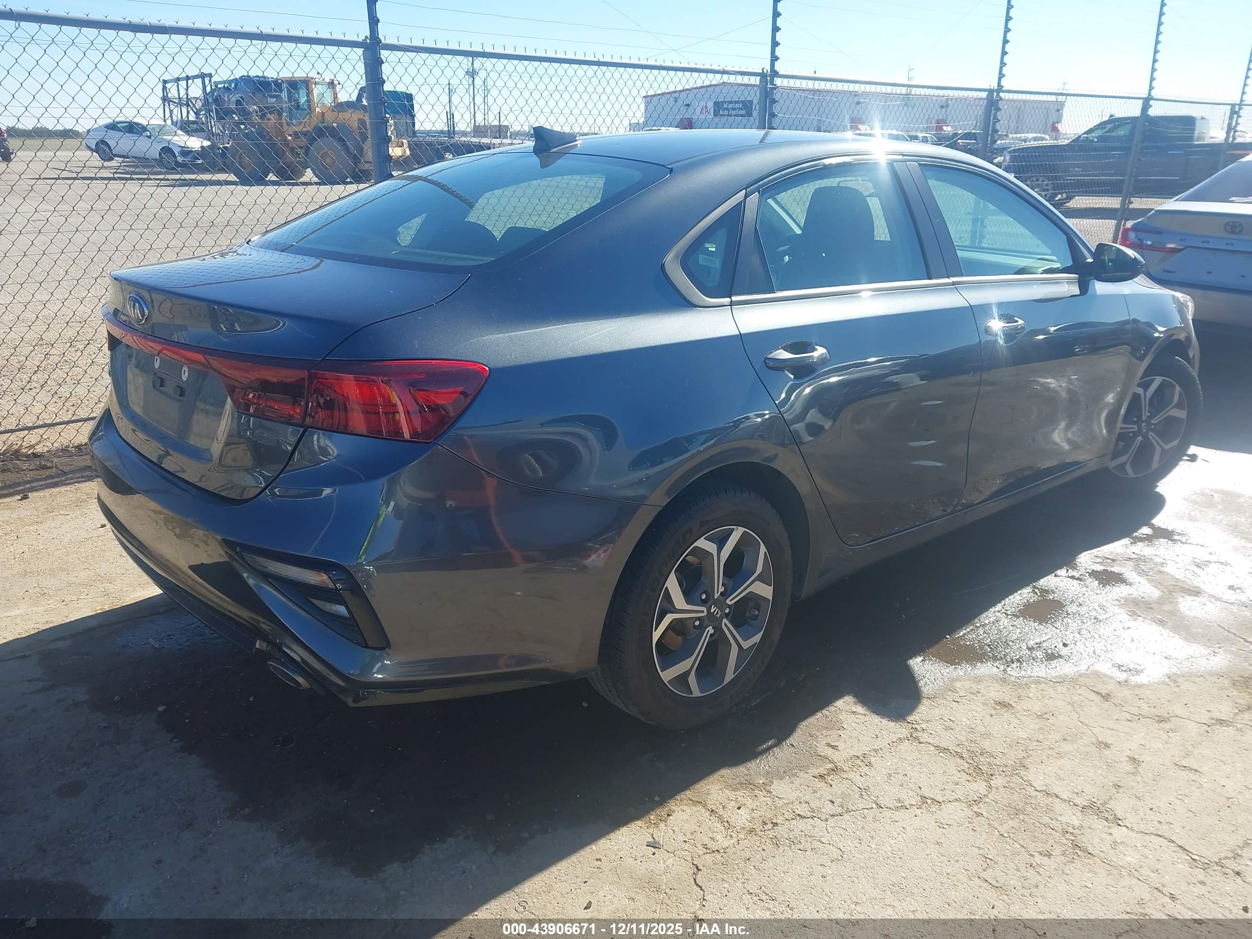 KIA FORTE image 4