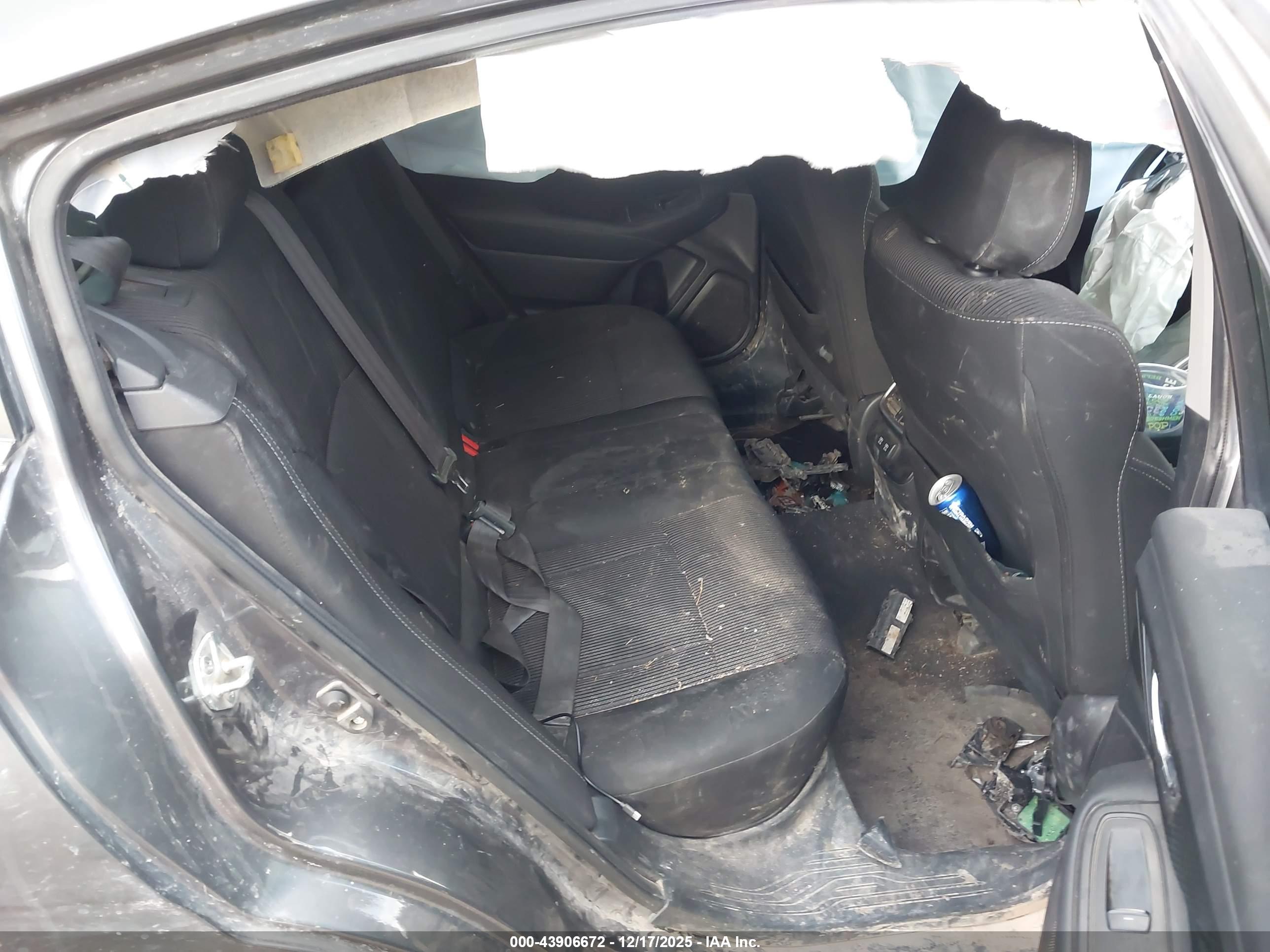SUBARU LEGACY image 8