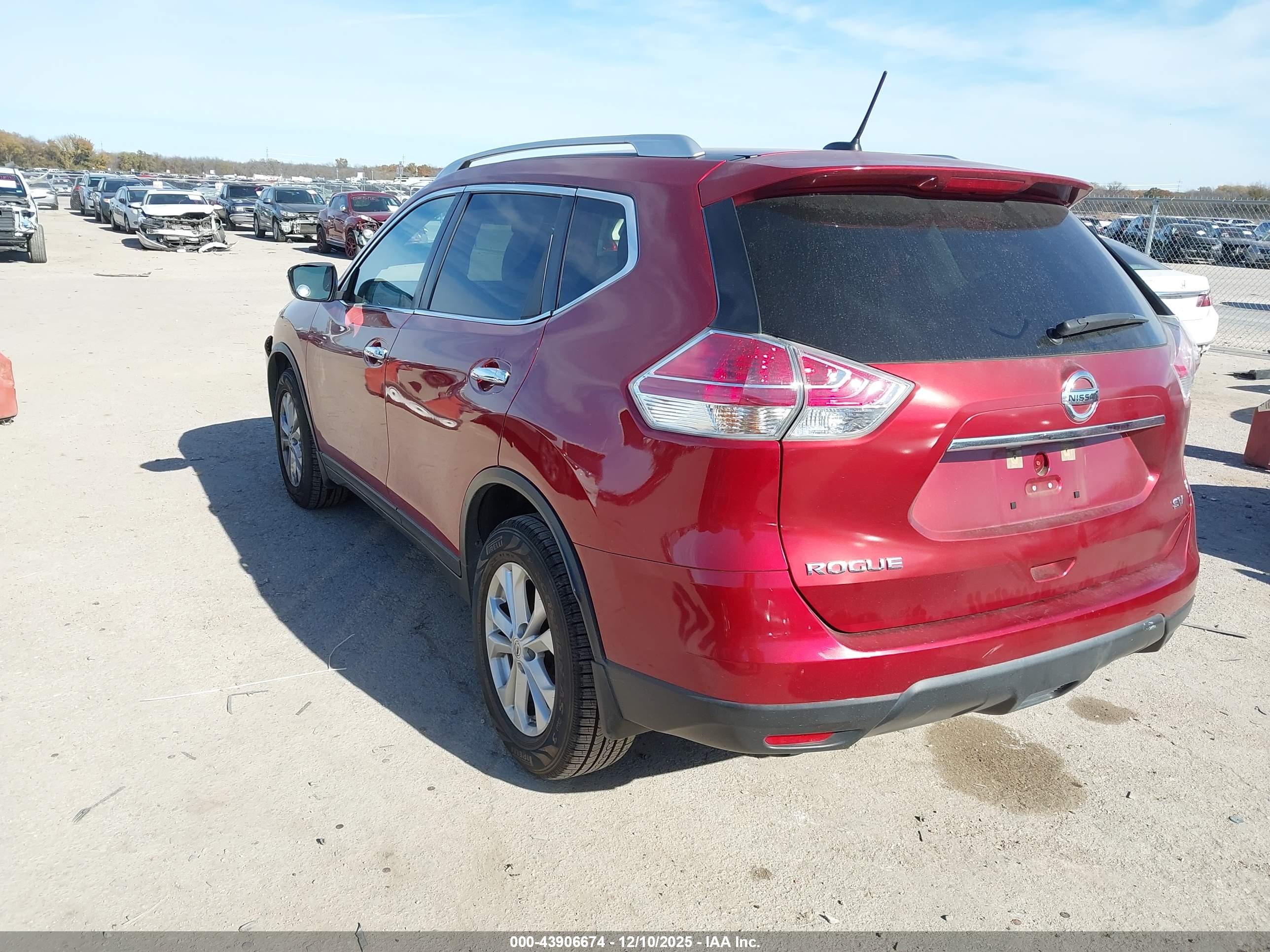 NISSAN ROGUE image 3