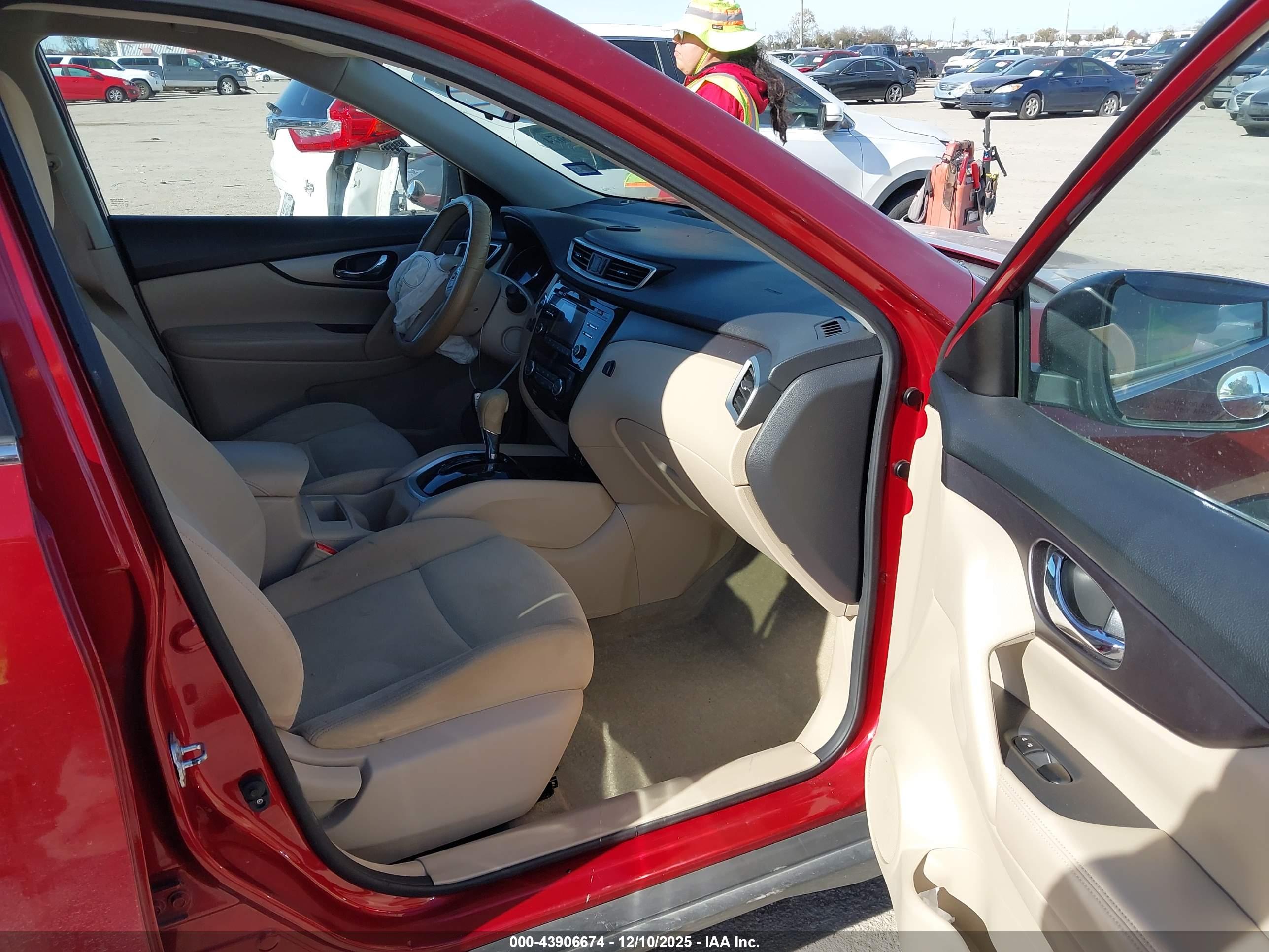 NISSAN ROGUE image 5