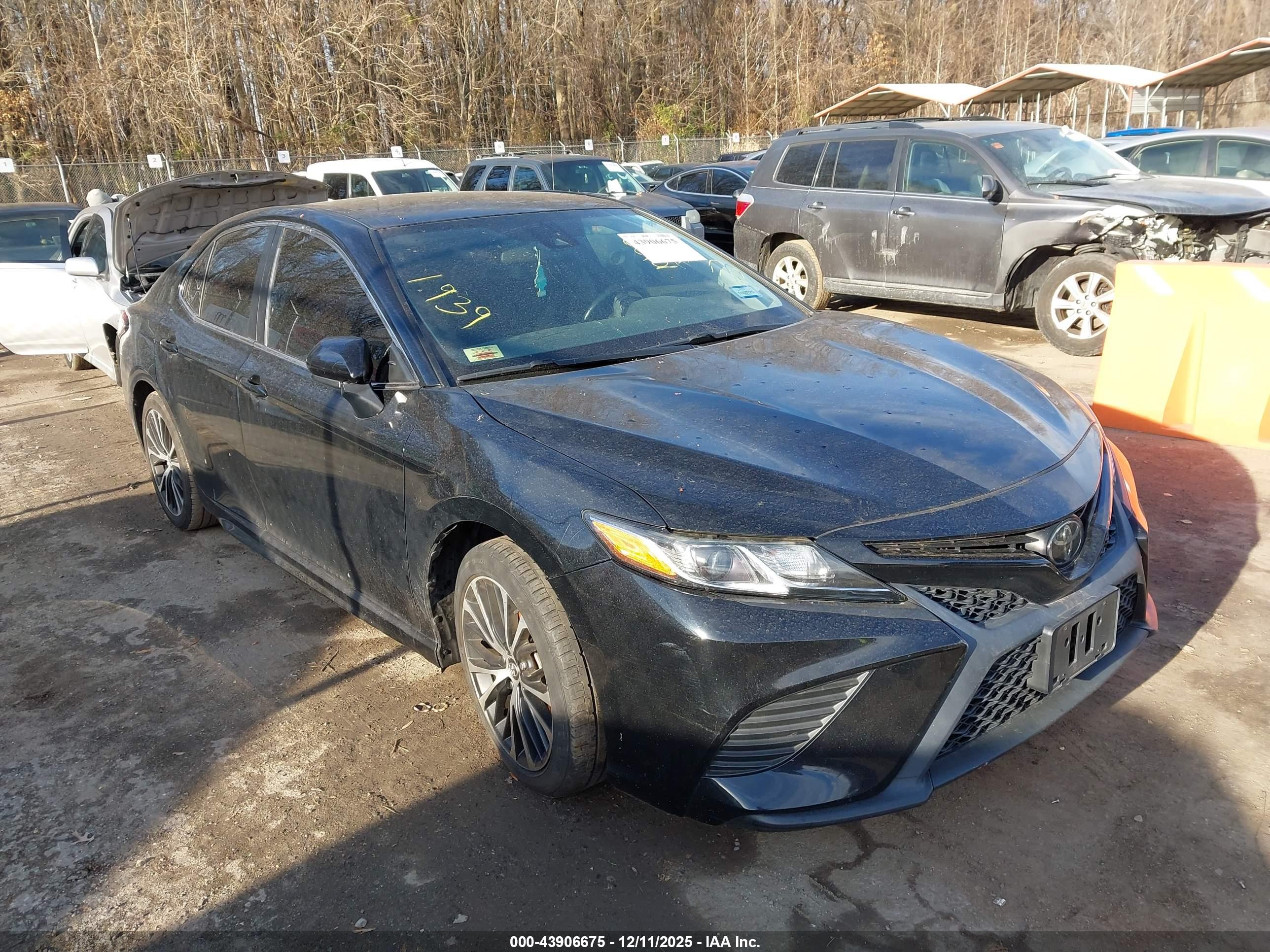 TOYOTA CAMRY image 6