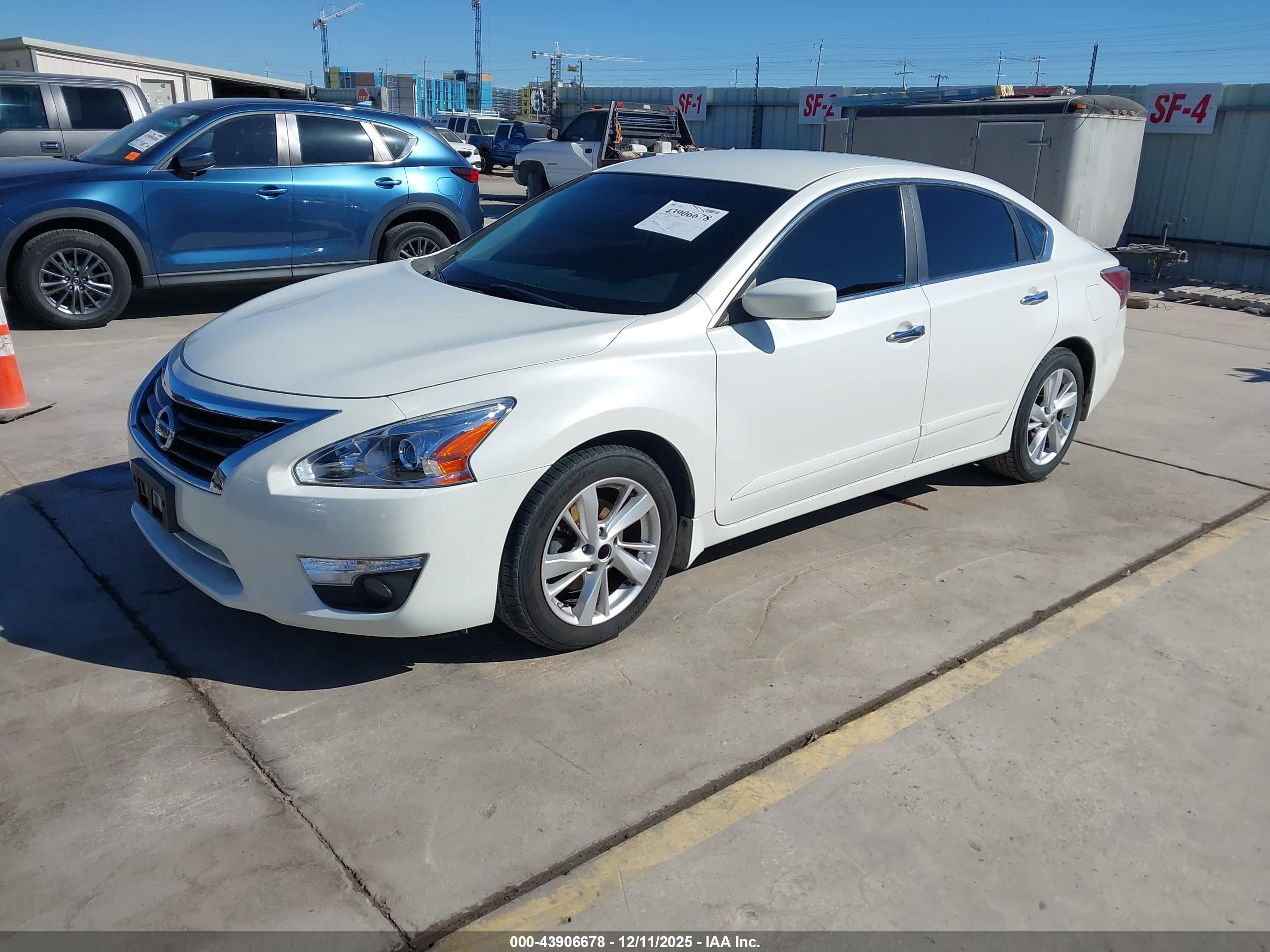 NISSAN ALTIMA image 2