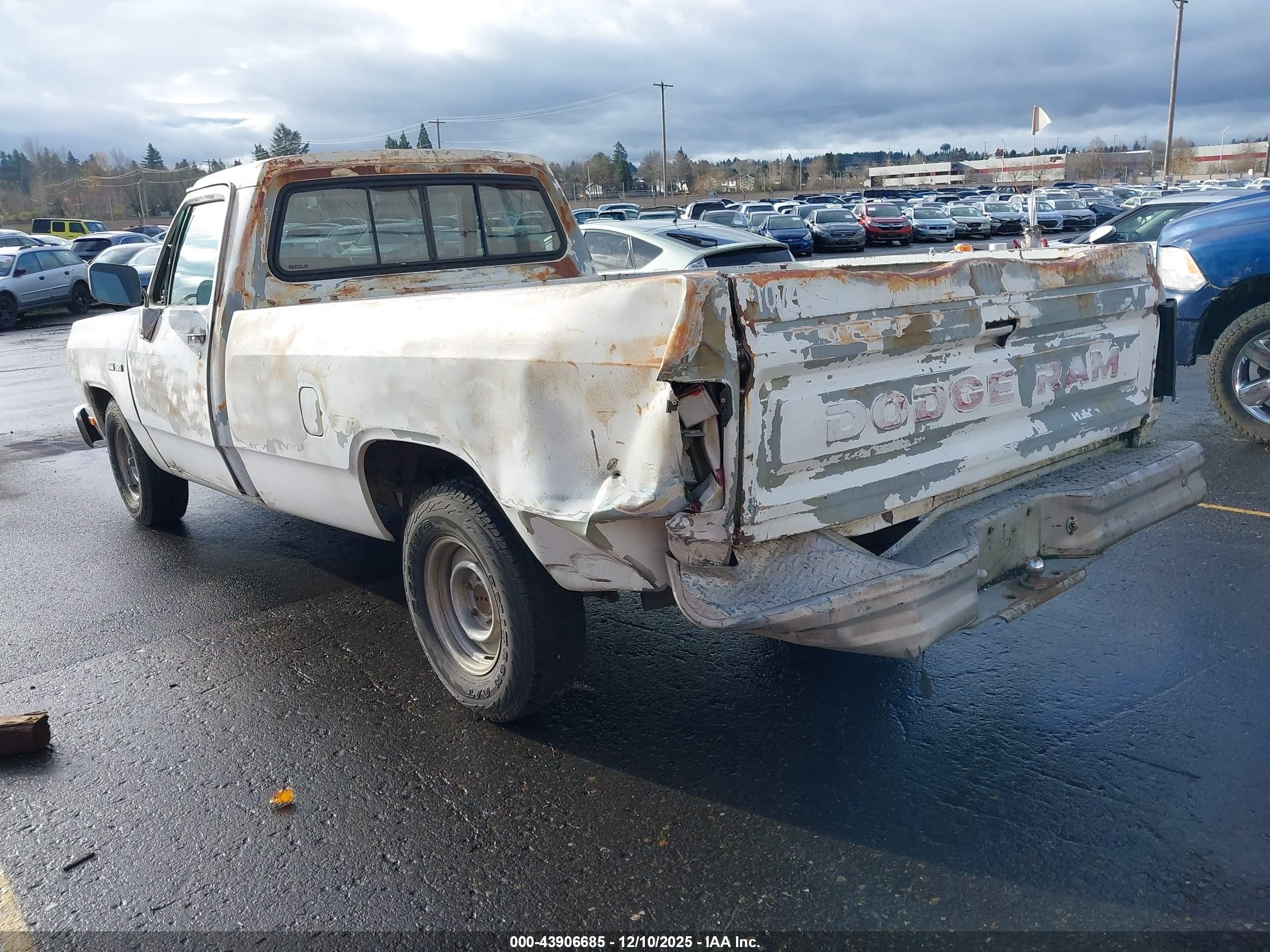 DODGE D-SERIES image 3