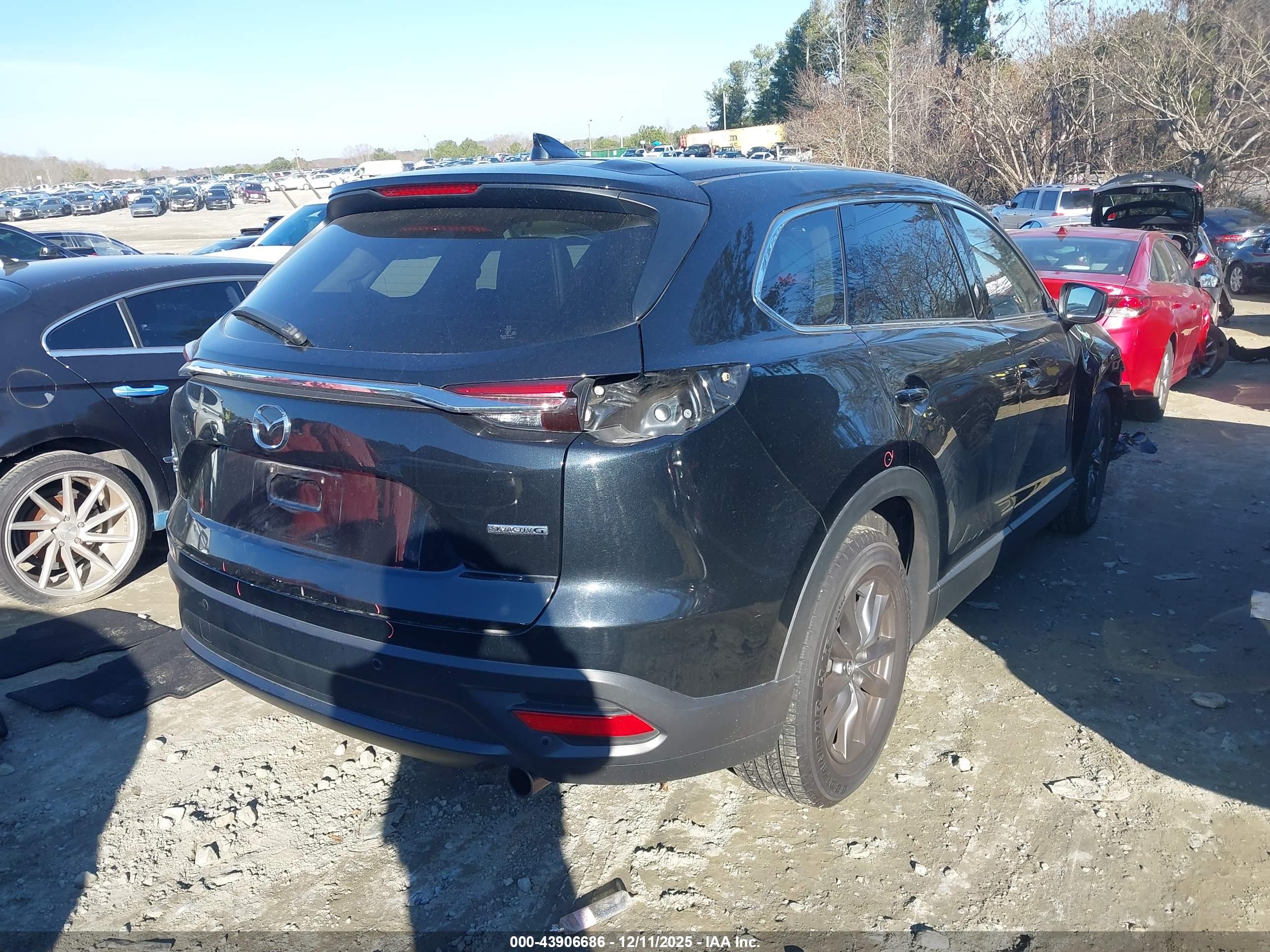 MAZDA CX-9 image 4