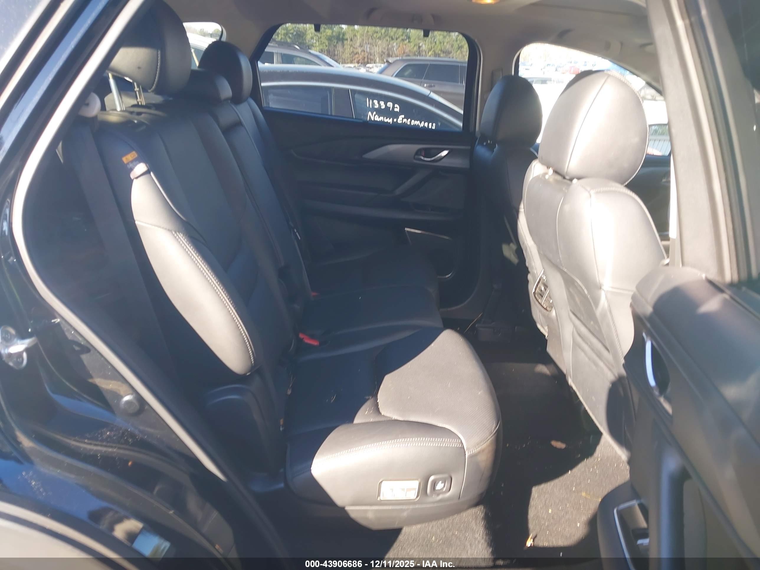 MAZDA CX-9 image 8