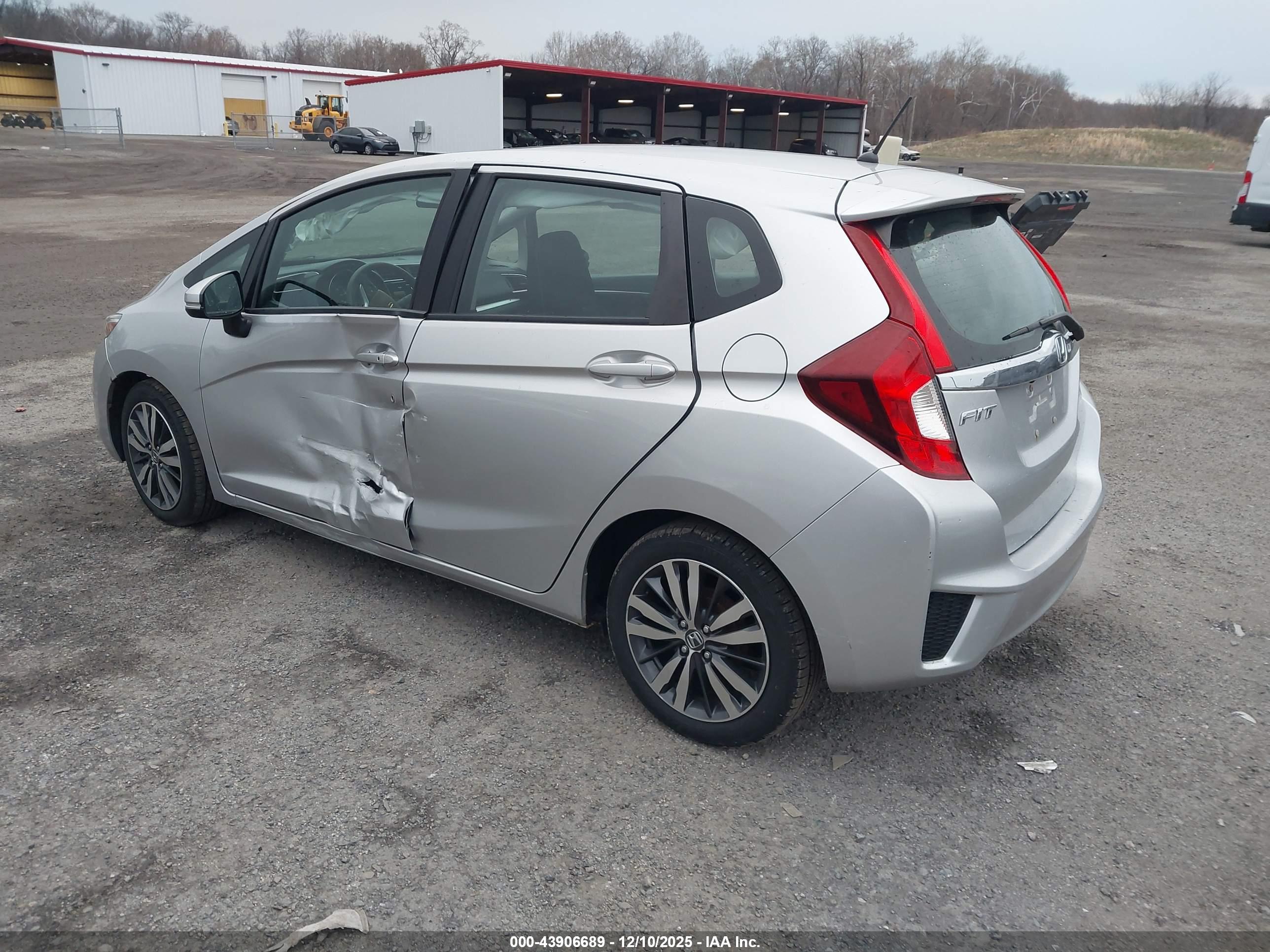 HONDA FIT image 3