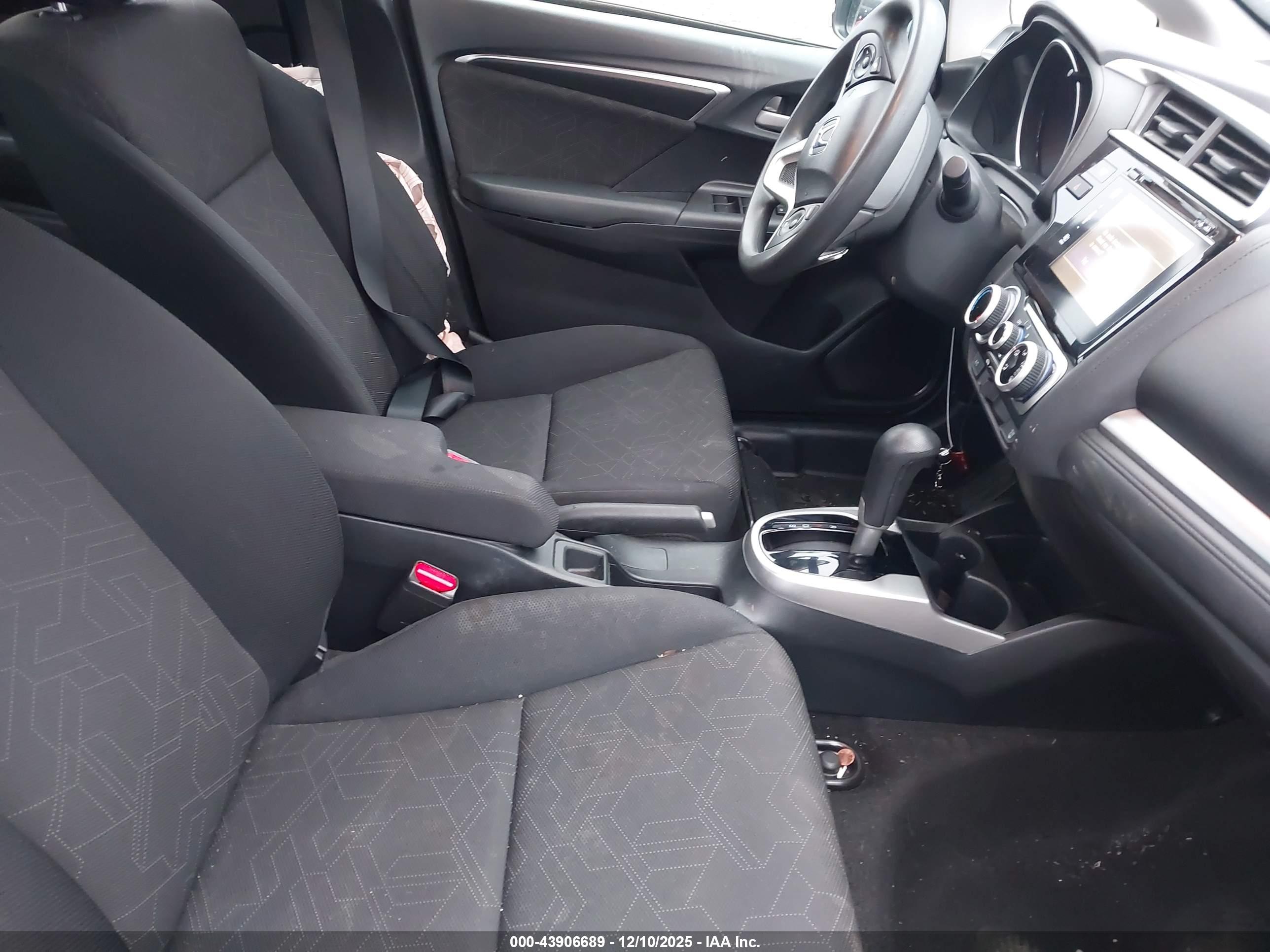 HONDA FIT image 5