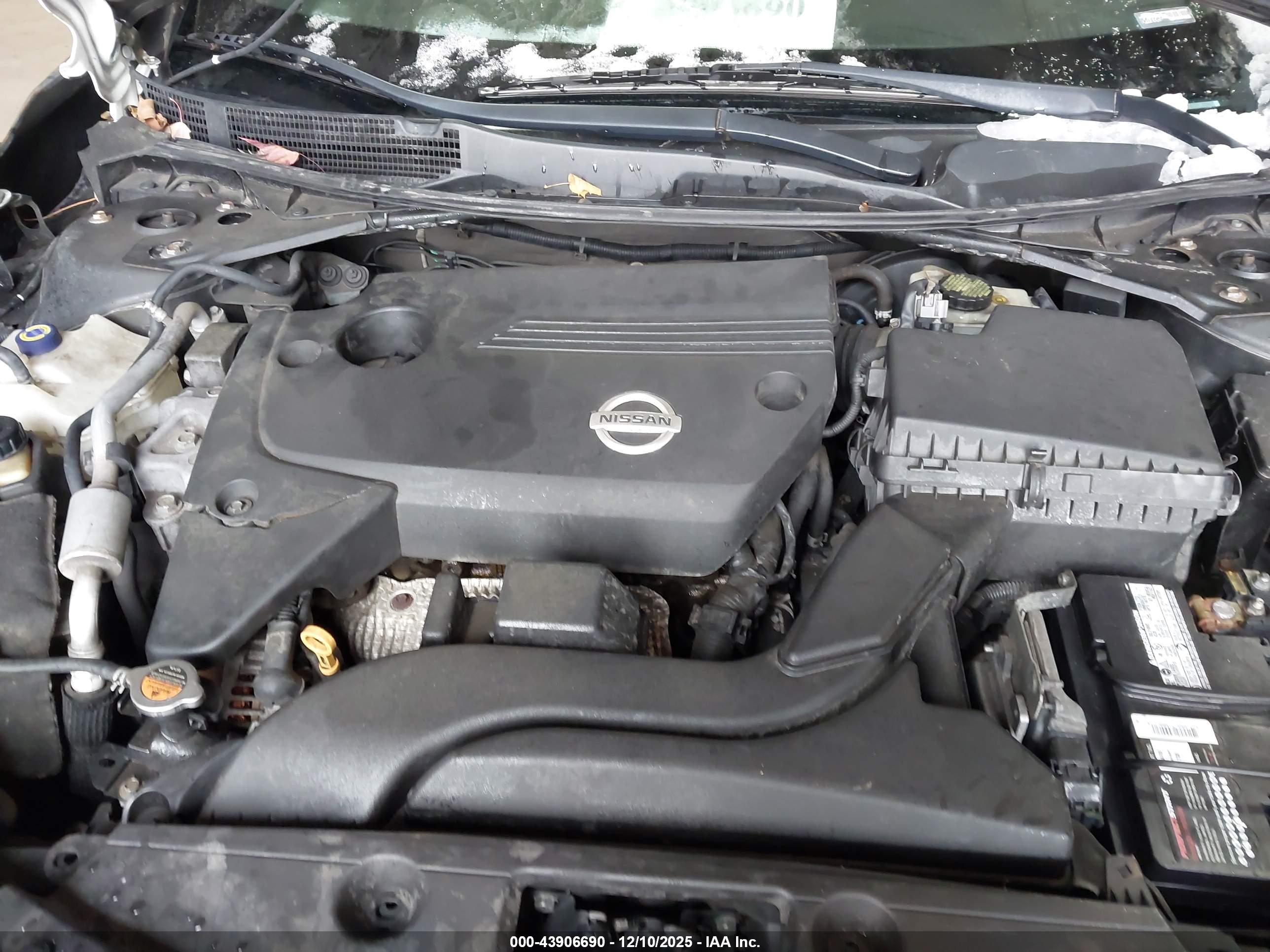 NISSAN ALTIMA image 10