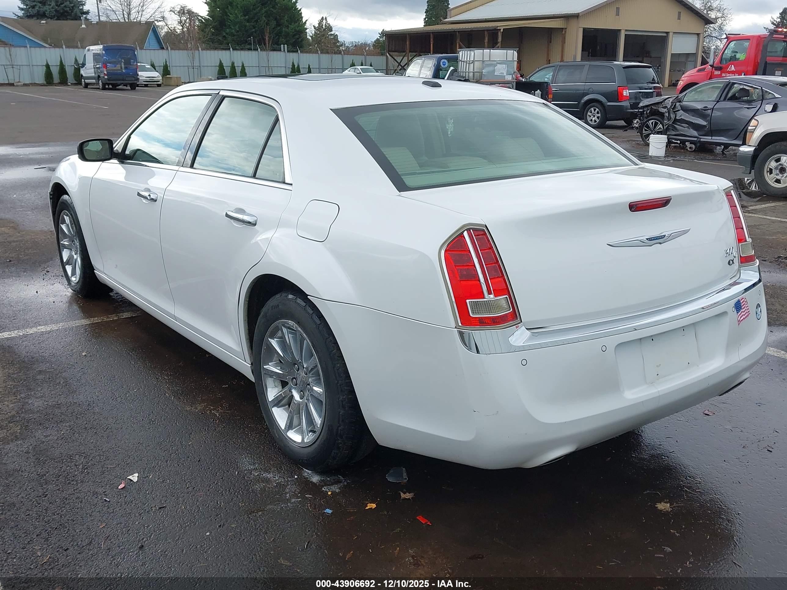 CHRYSLER 300C image 3