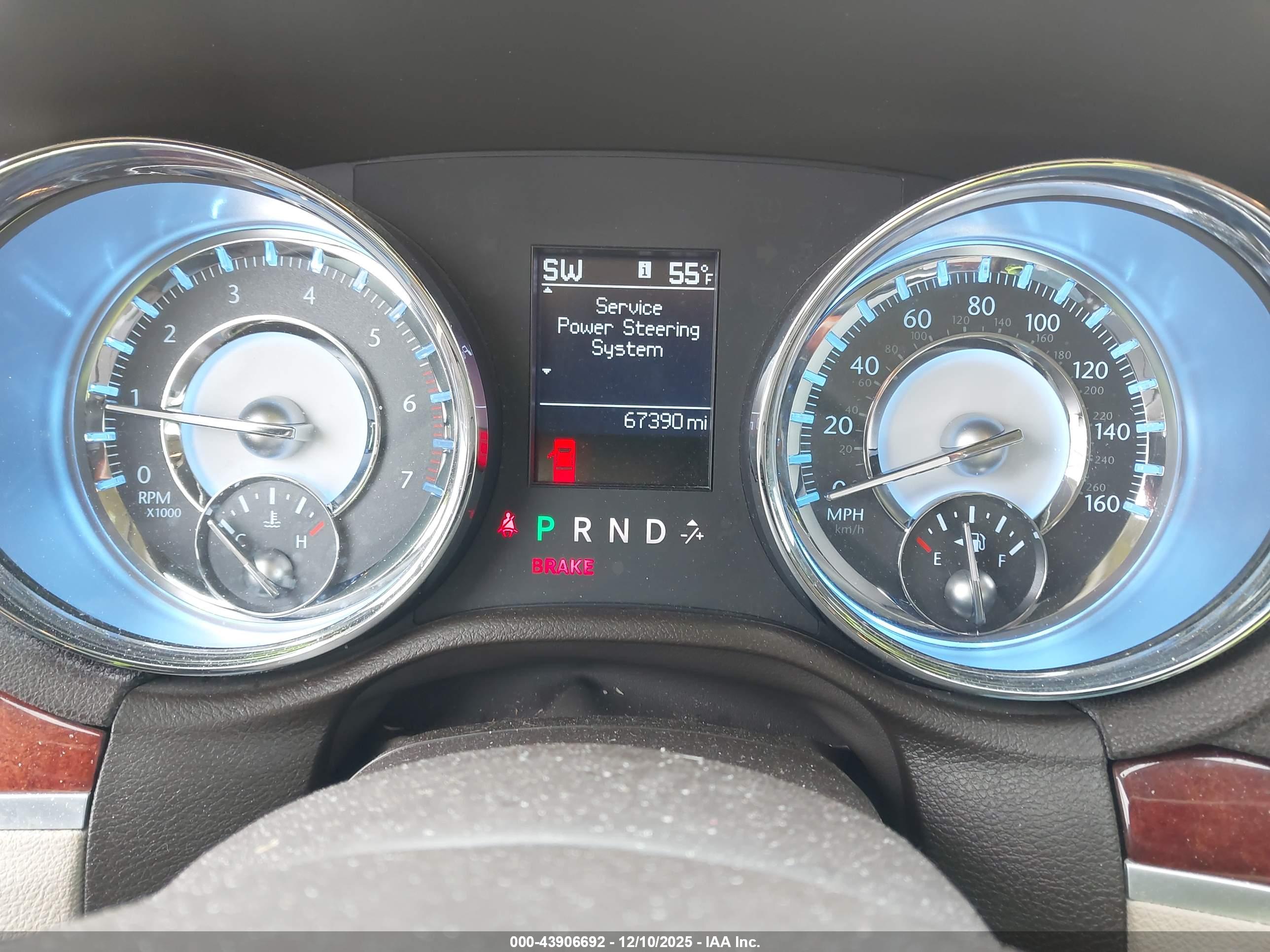CHRYSLER 300C image 7