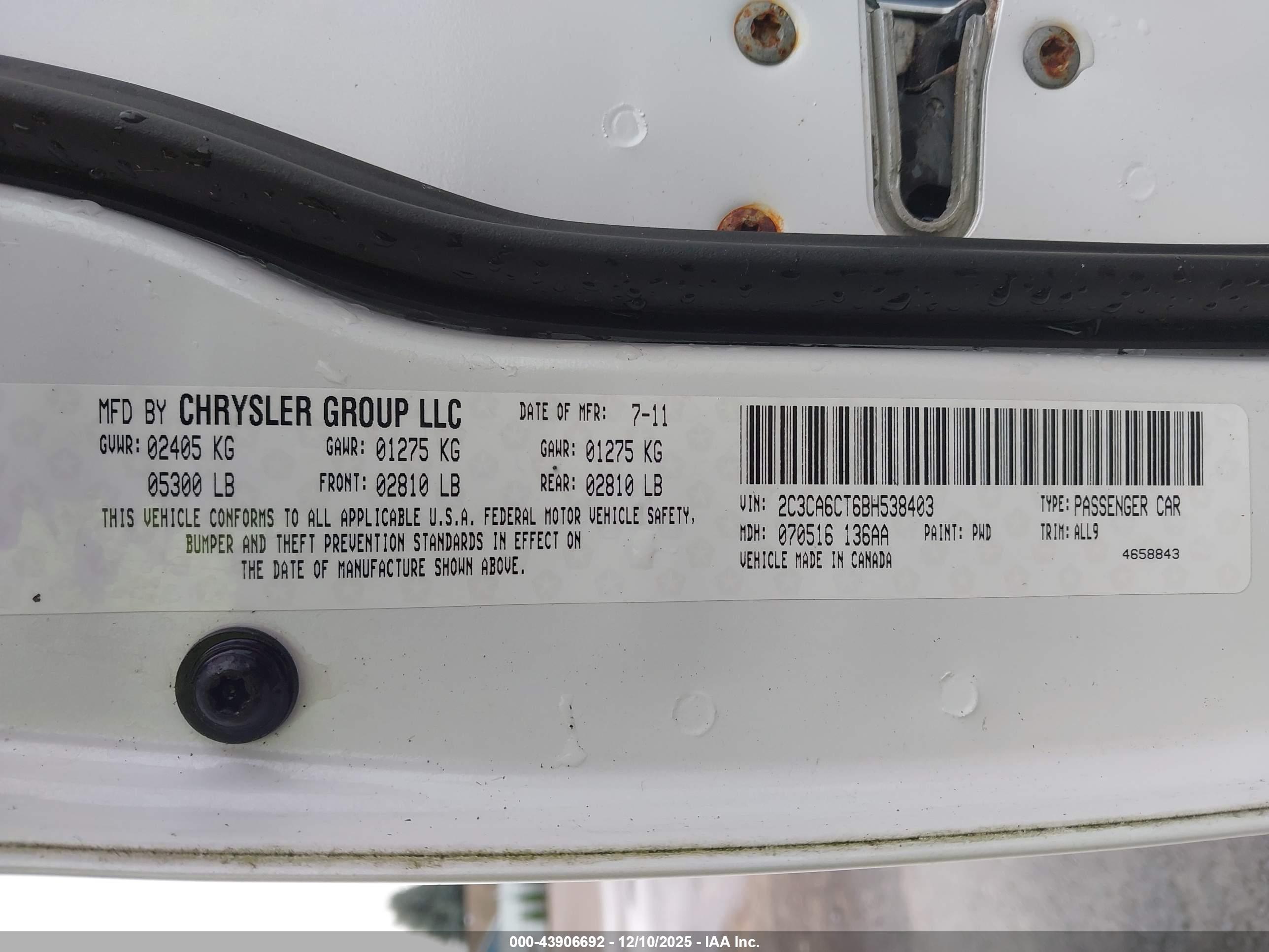 CHRYSLER 300C image 9