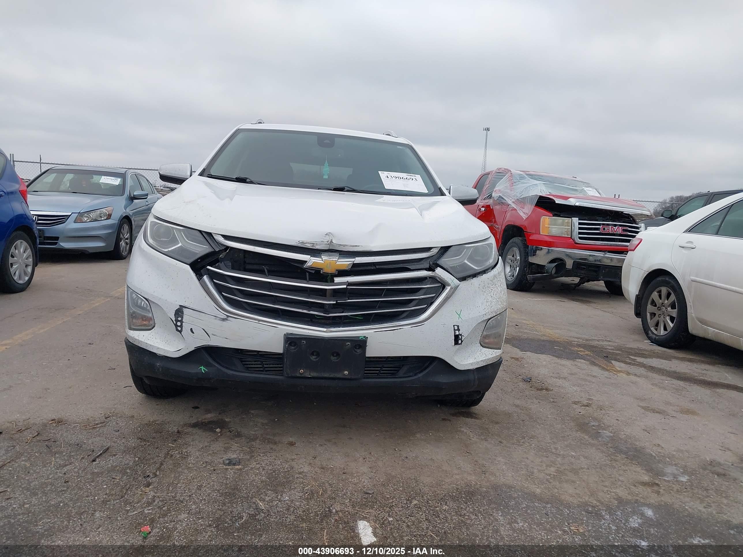 CHEVROLET EQUINOX image 6