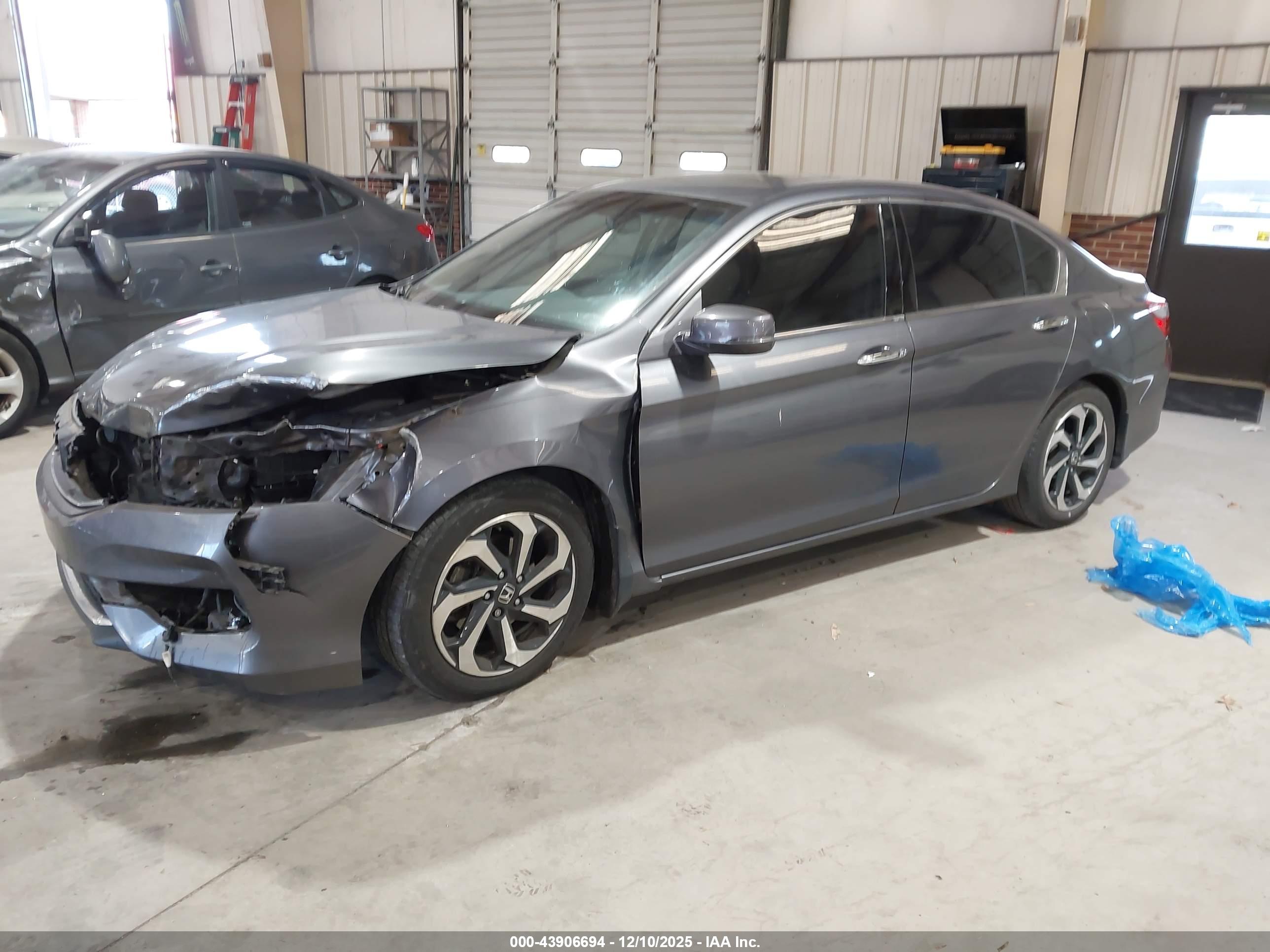 HONDA ACCORD image 2