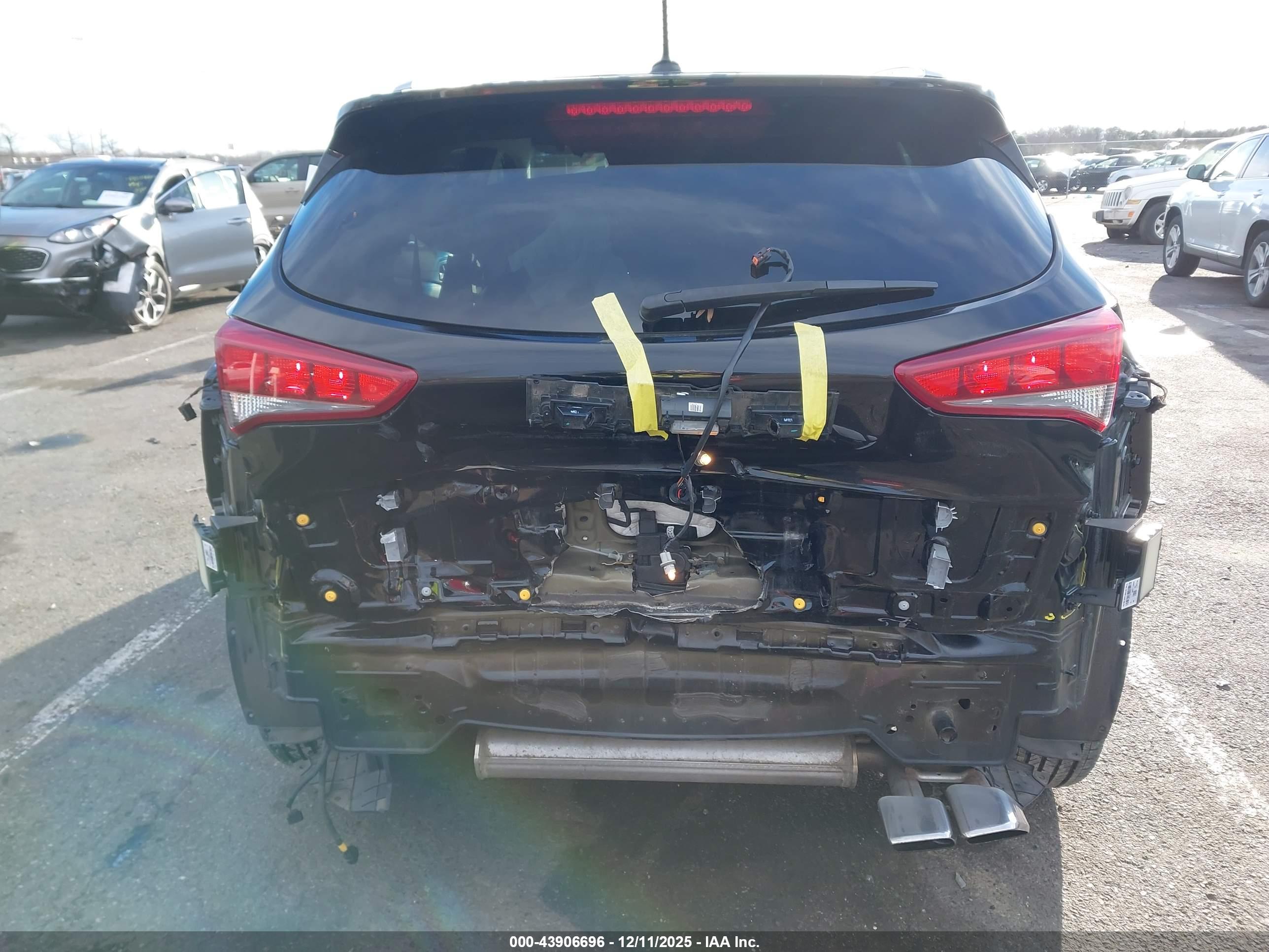 HYUNDAI TUCSON image 6