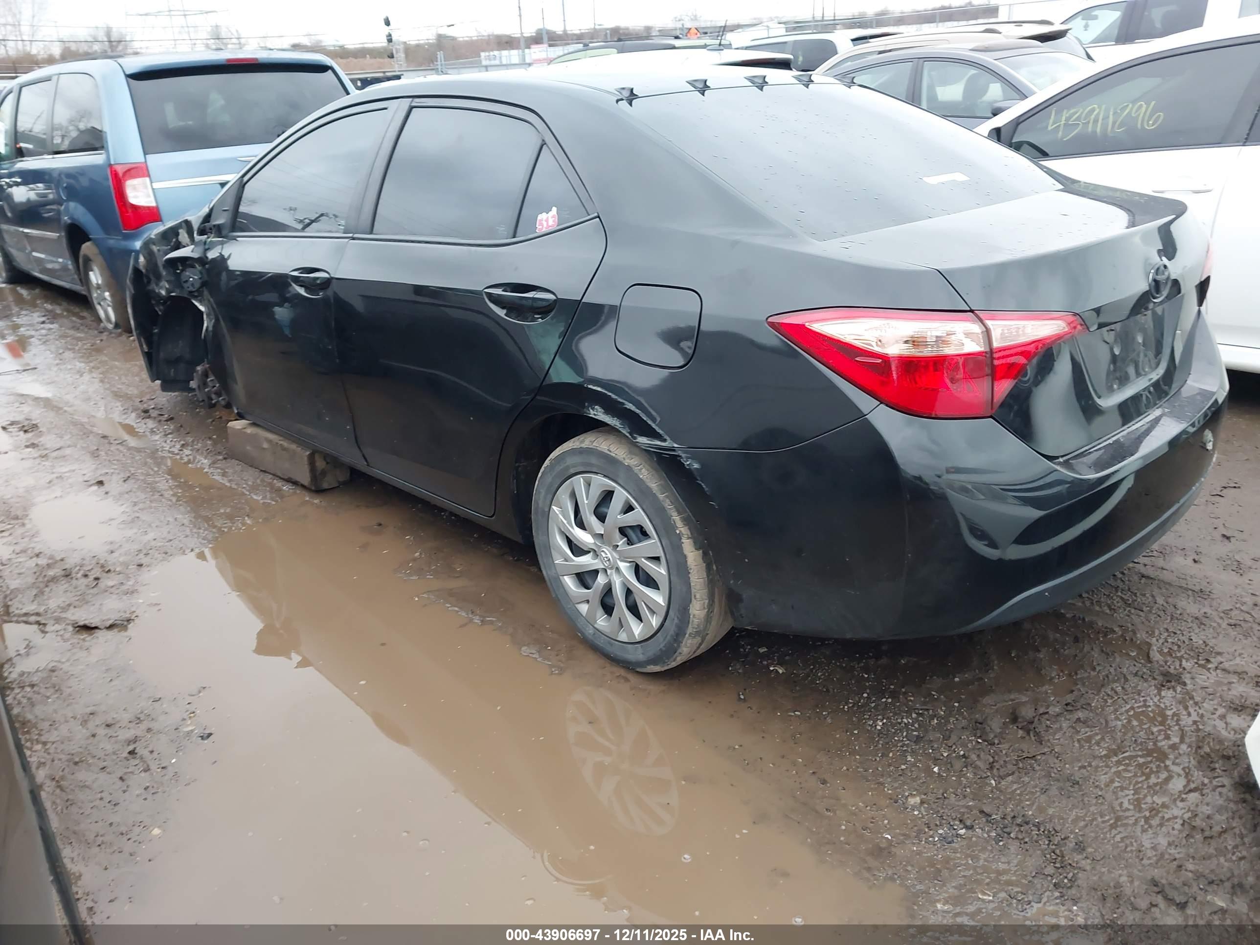 TOYOTA COROLLA image 3