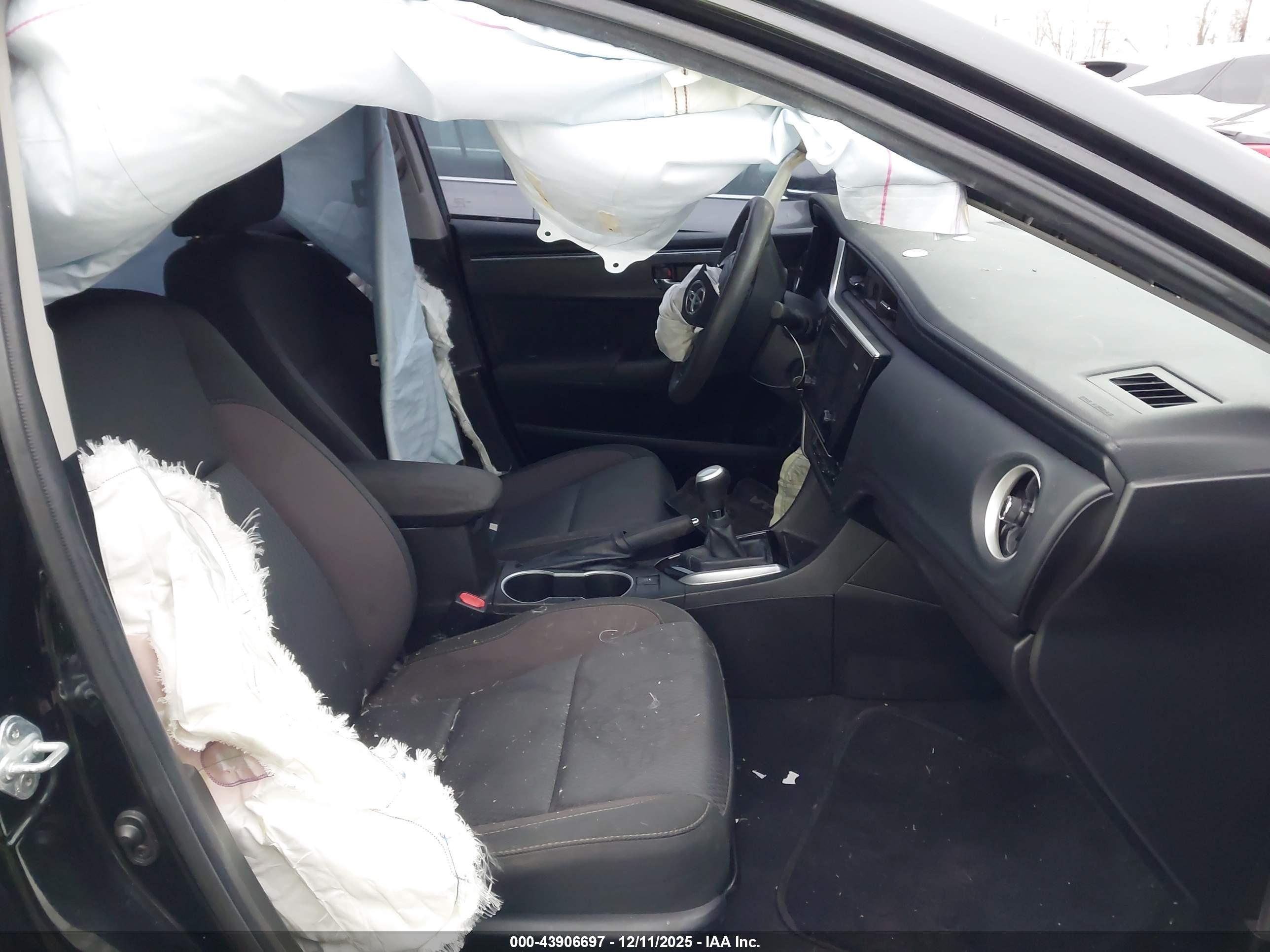 TOYOTA COROLLA image 5