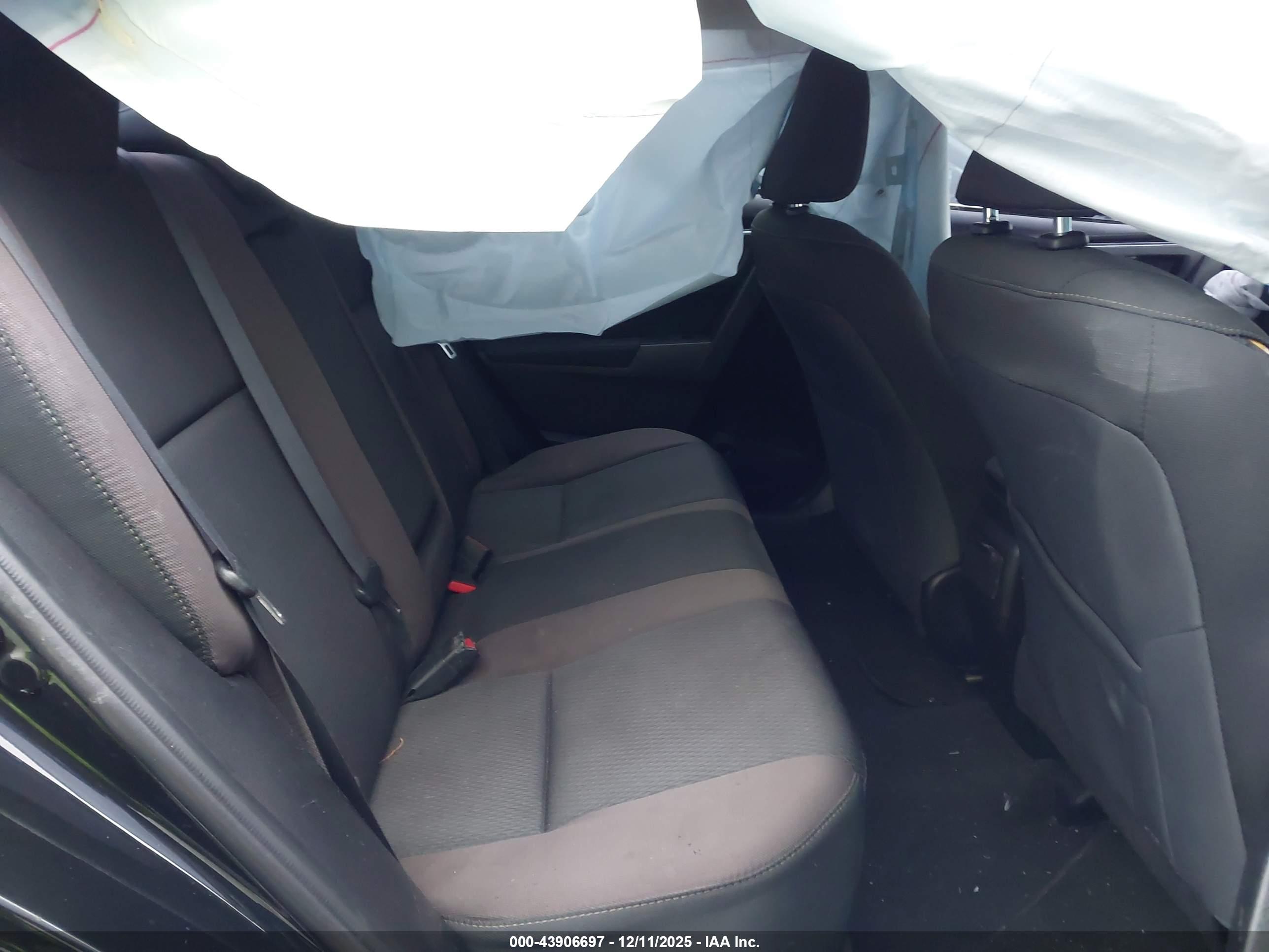 TOYOTA COROLLA image 8