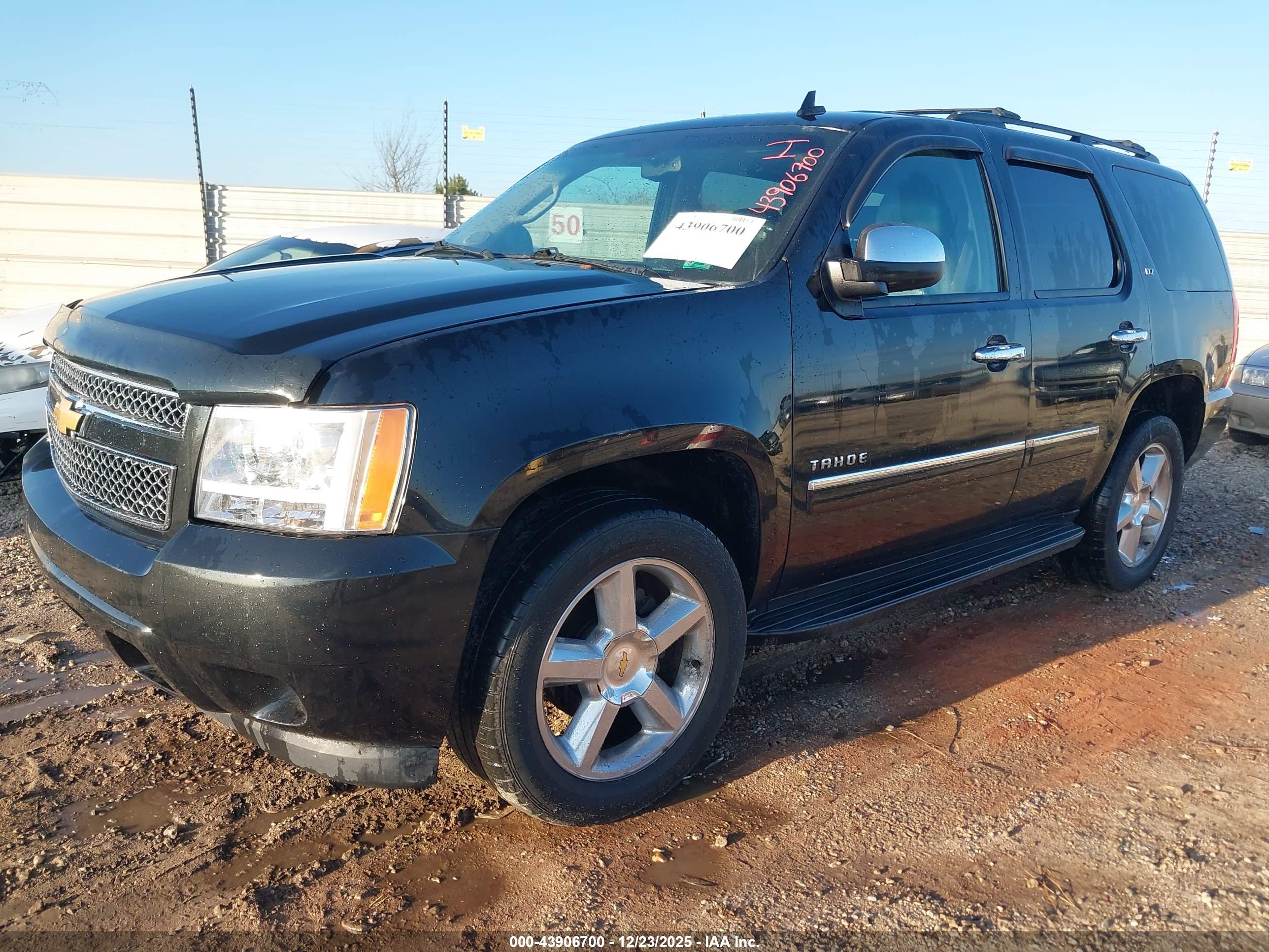 CHEVROLET TAHOE image 2