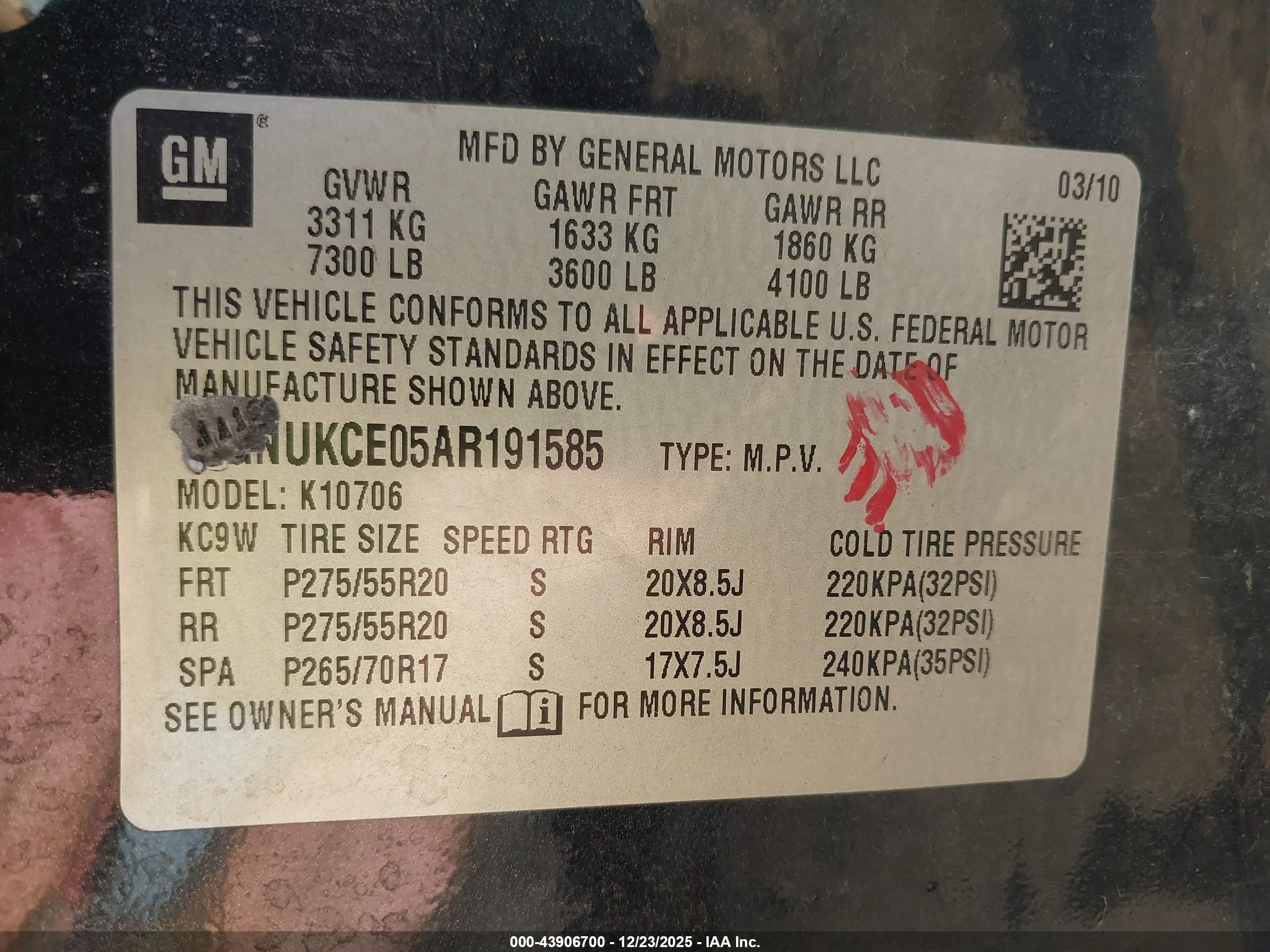 CHEVROLET TAHOE image 9