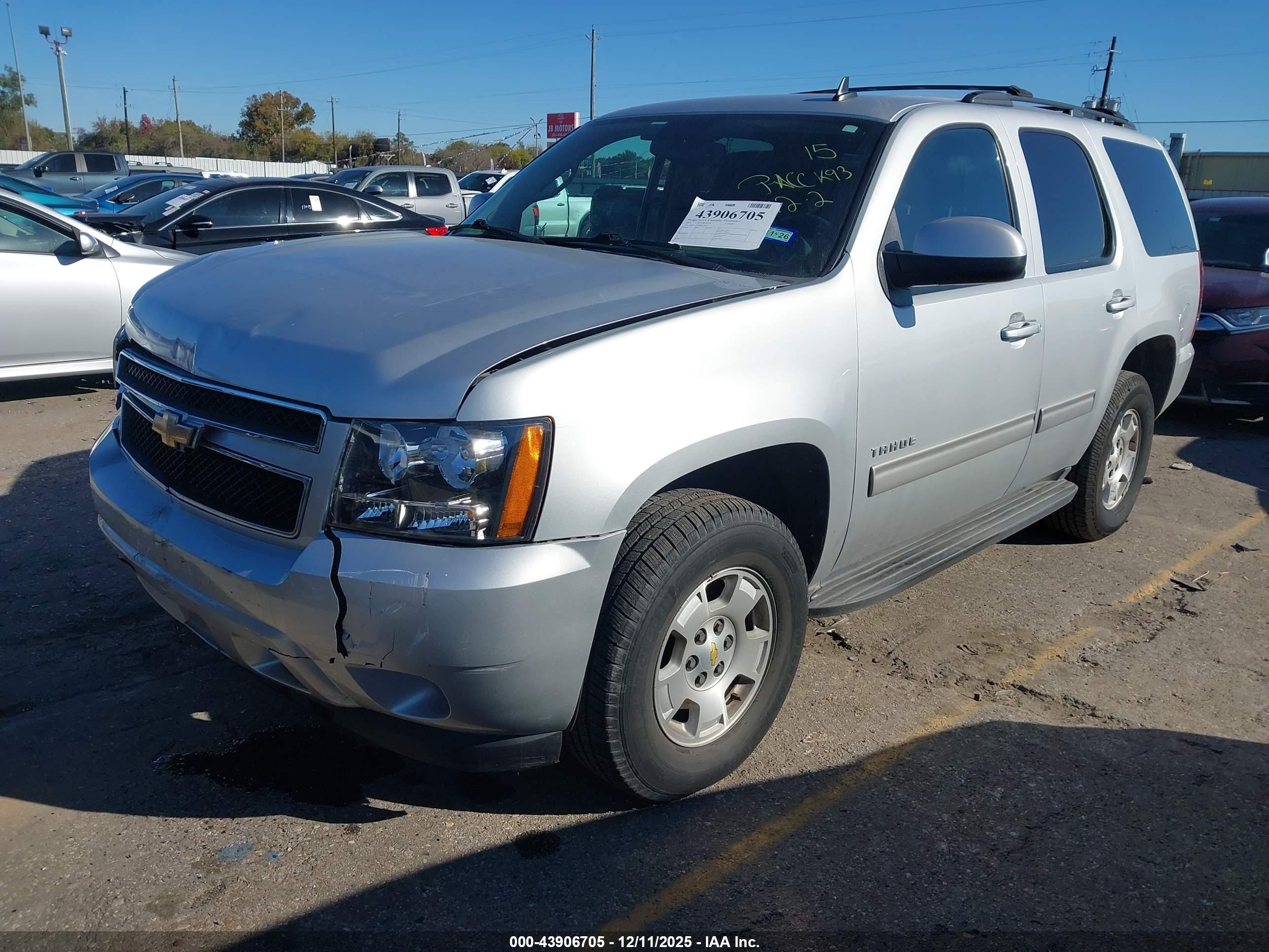 CHEVROLET TAHOE image 2