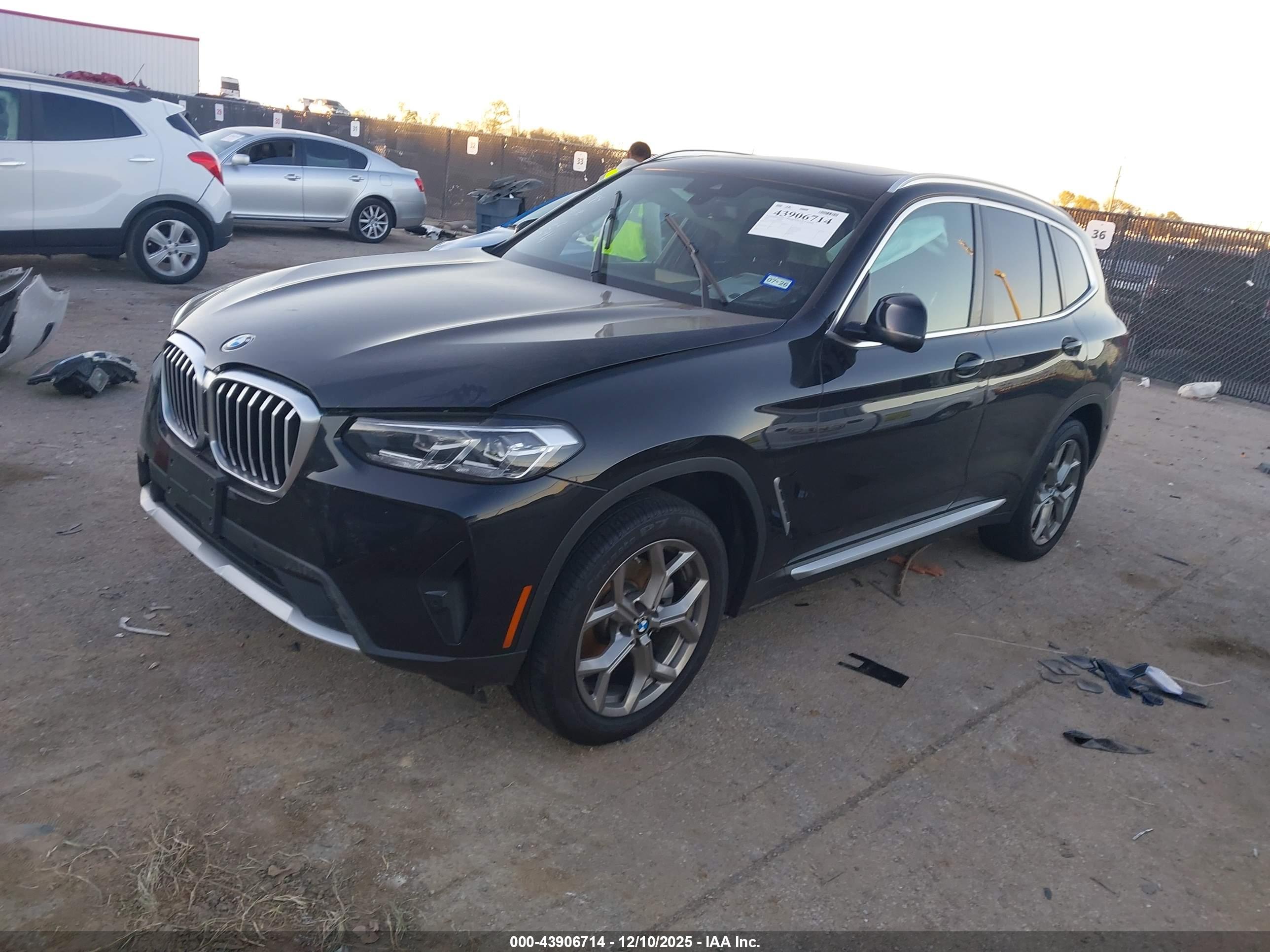 BMW X3 image 2