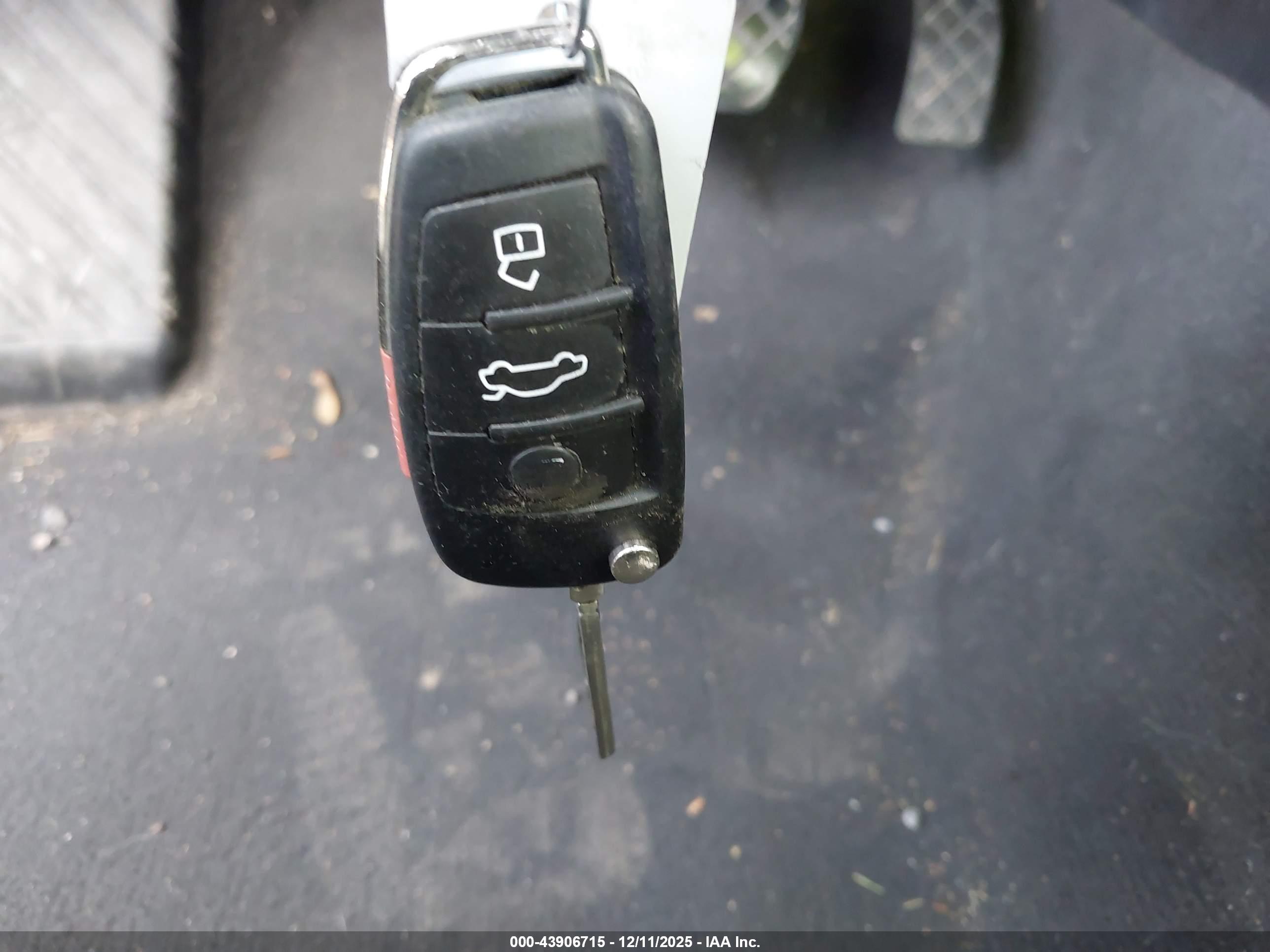 AUDI A6 image 11