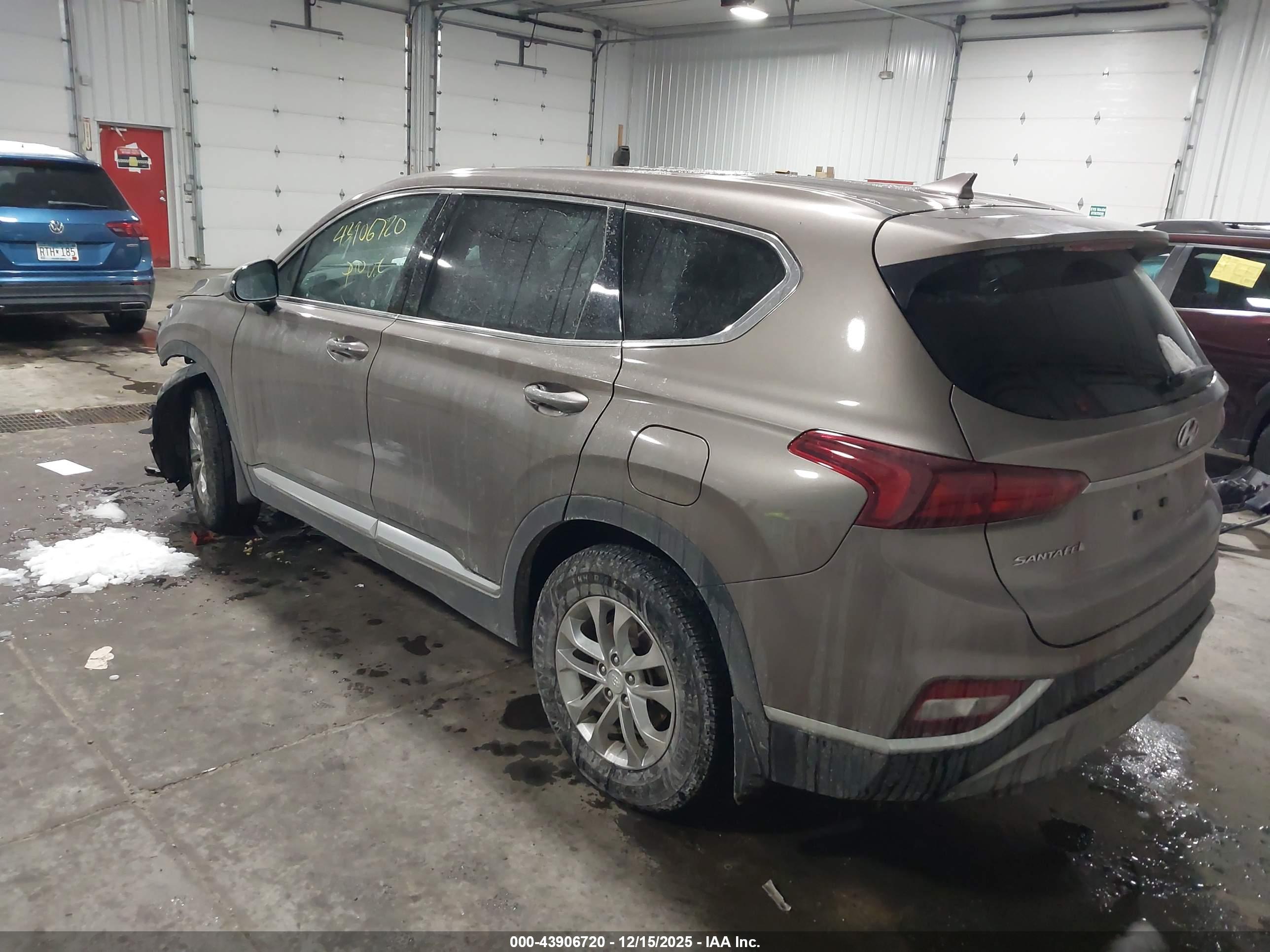 HYUNDAI SANTA image 3