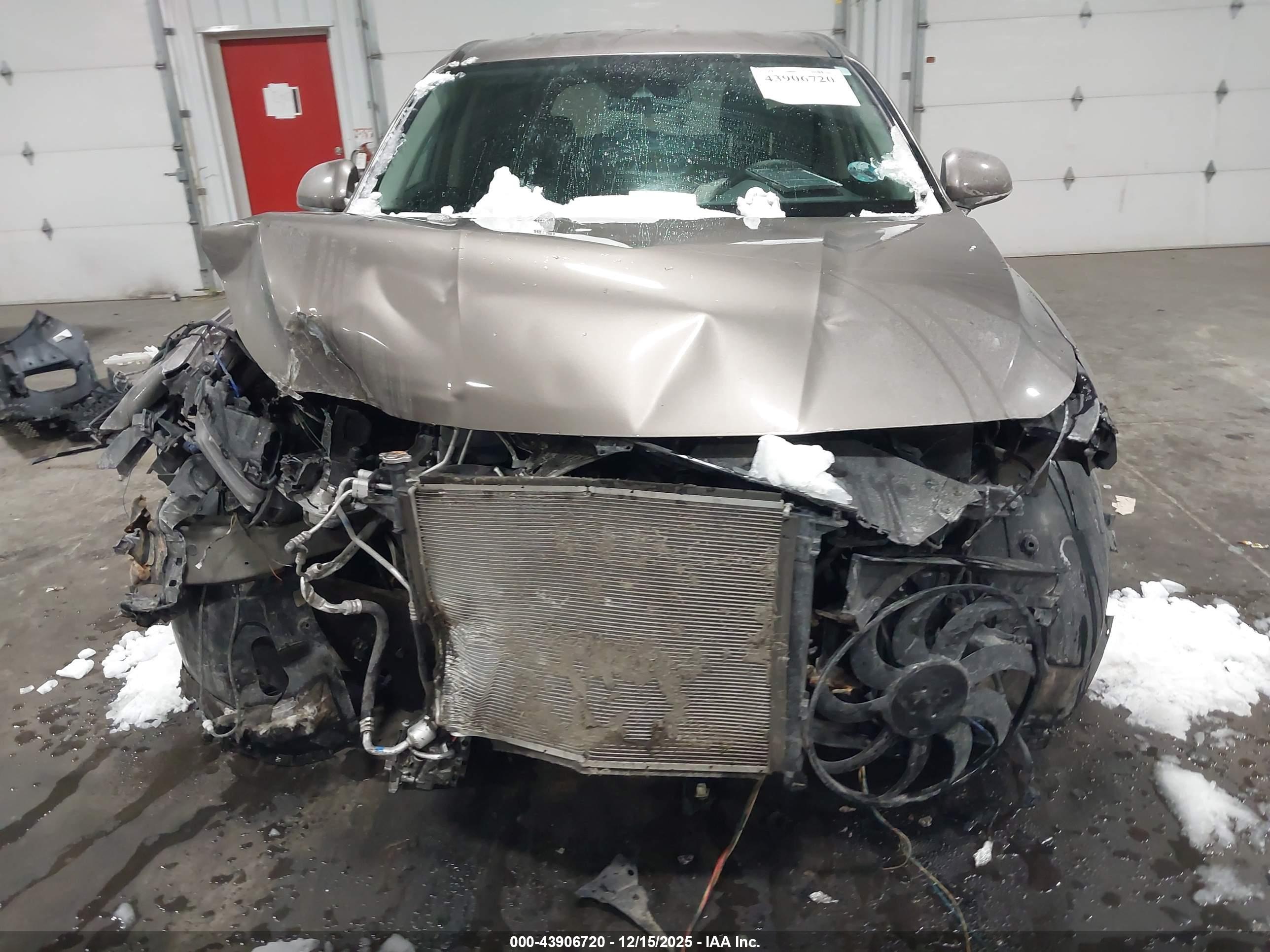 HYUNDAI SANTA image 6