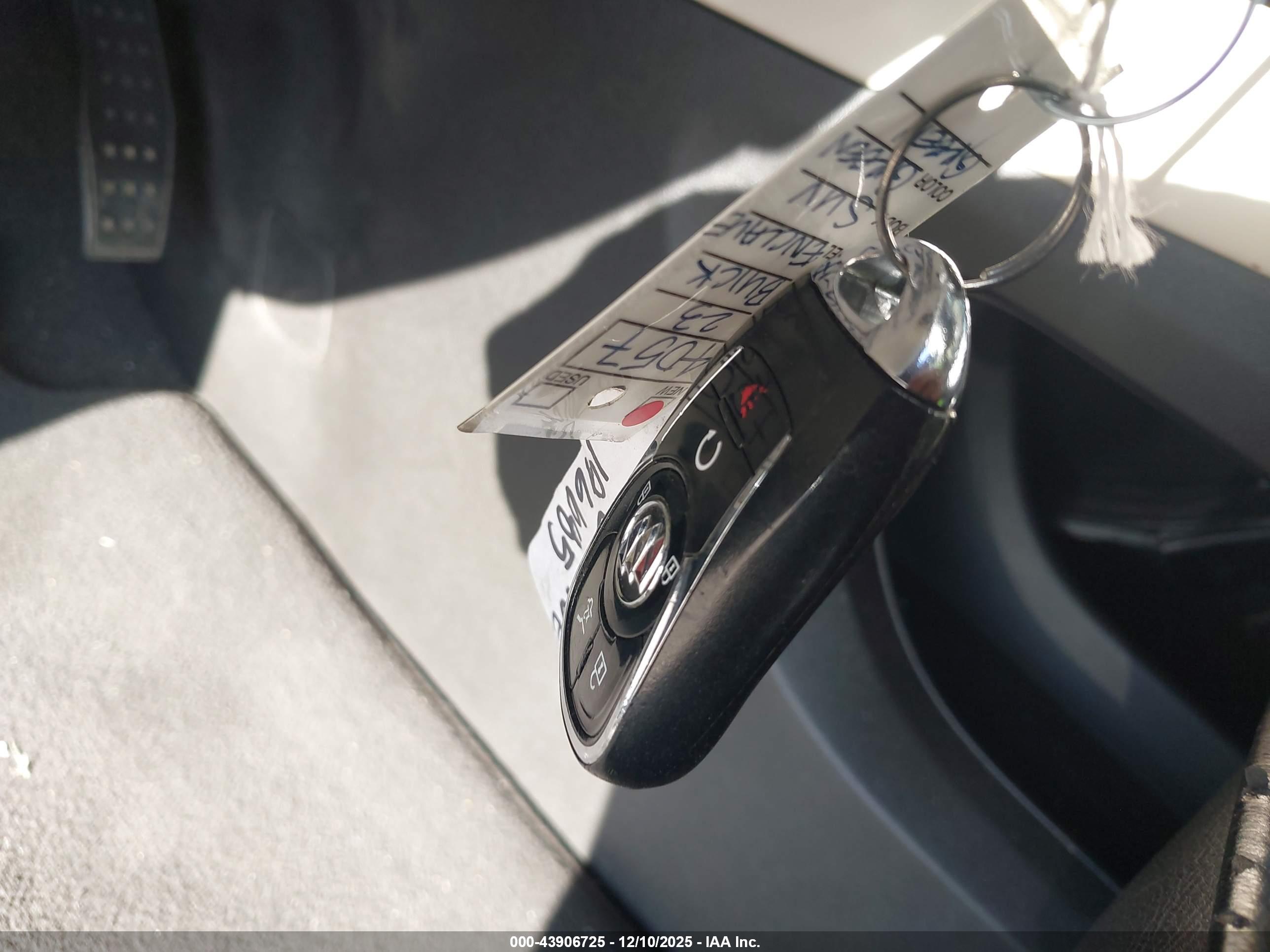 BUICK ENCLAVE image 11