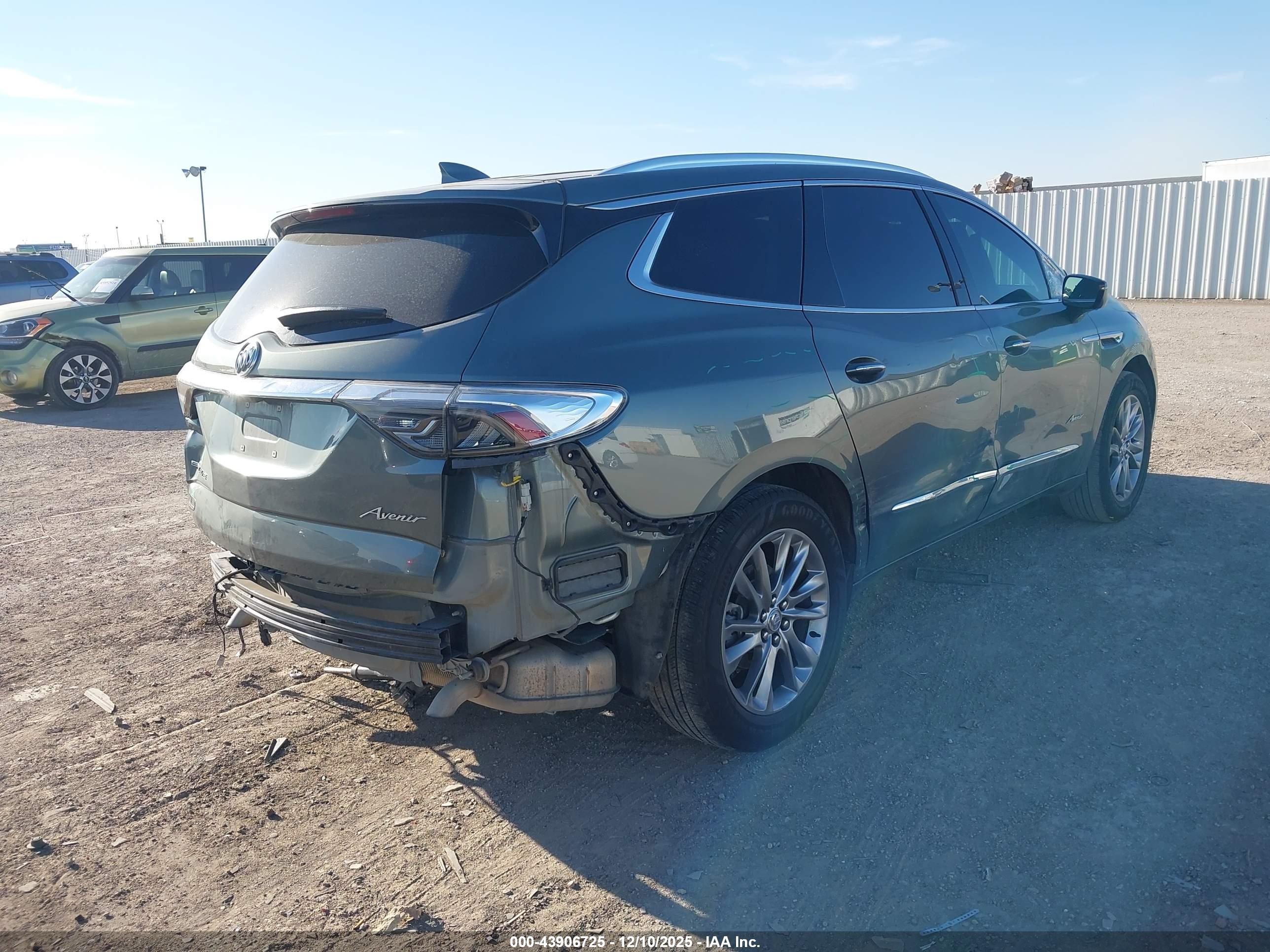 BUICK ENCLAVE image 4