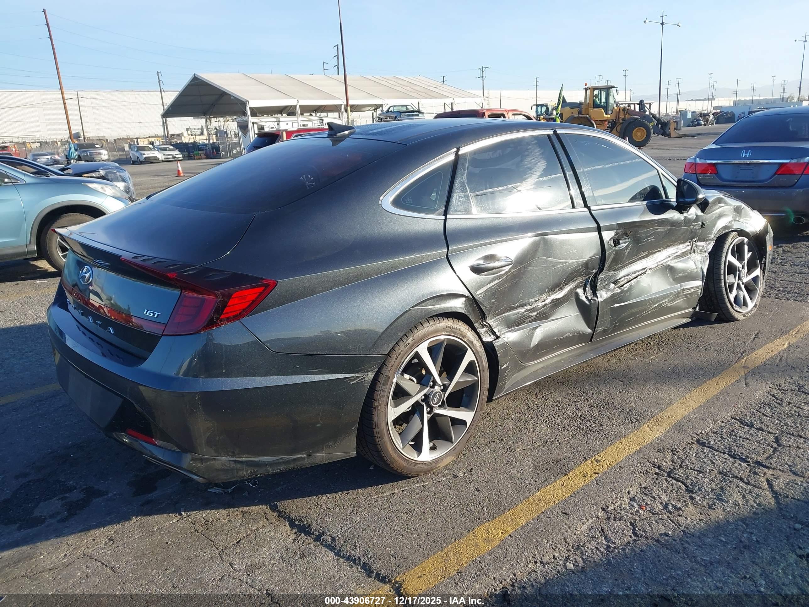 HYUNDAI SONATA image 4