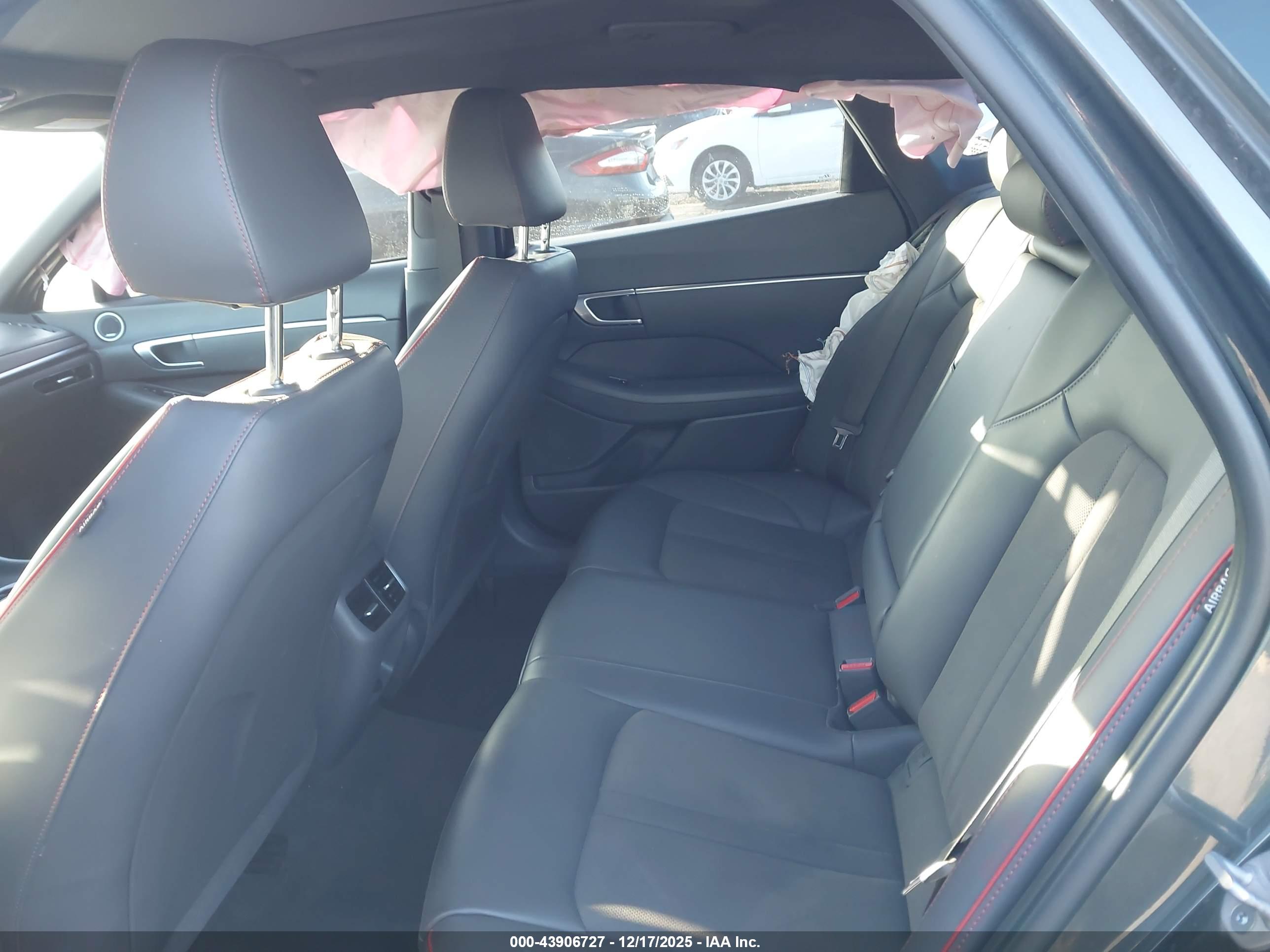 HYUNDAI SONATA image 8