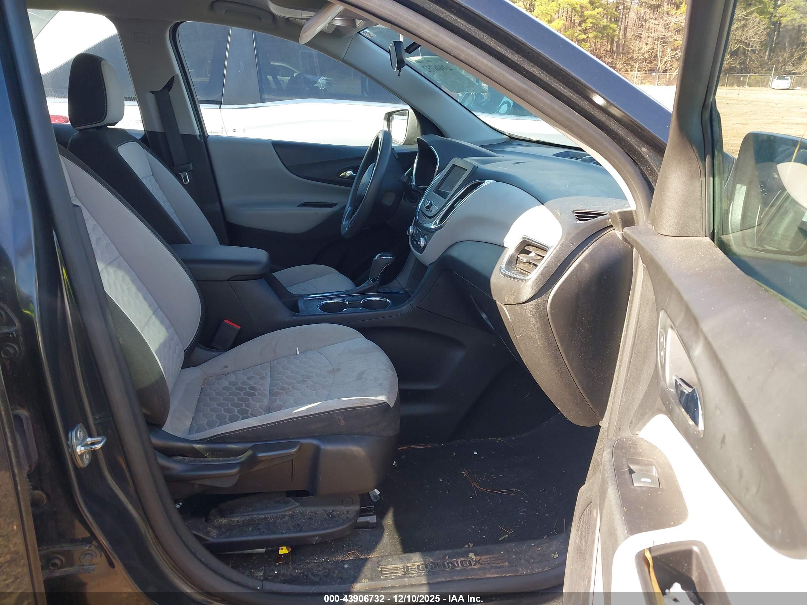 CHEVROLET EQUINOX image 5