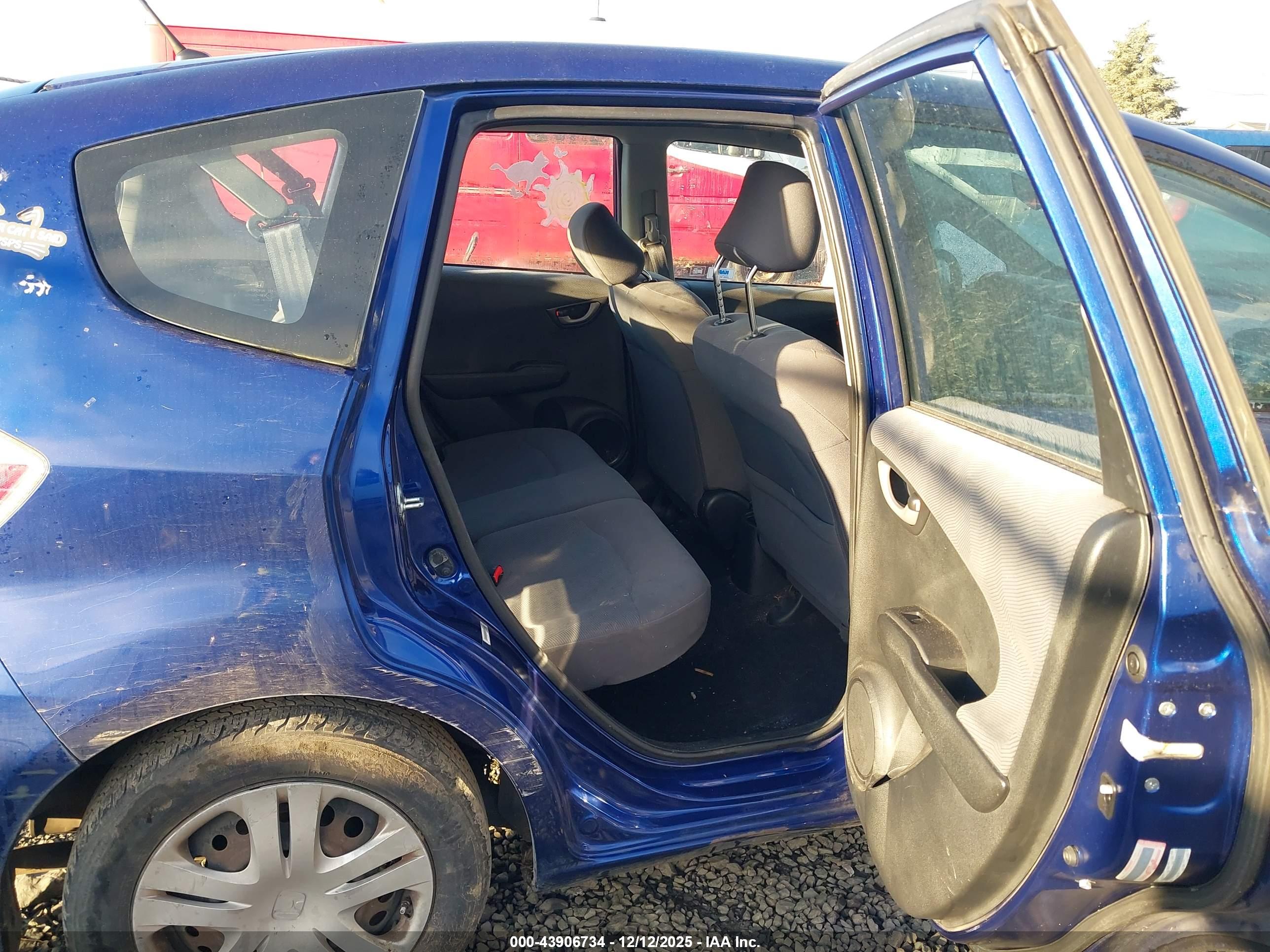 HONDA FIT image 8
