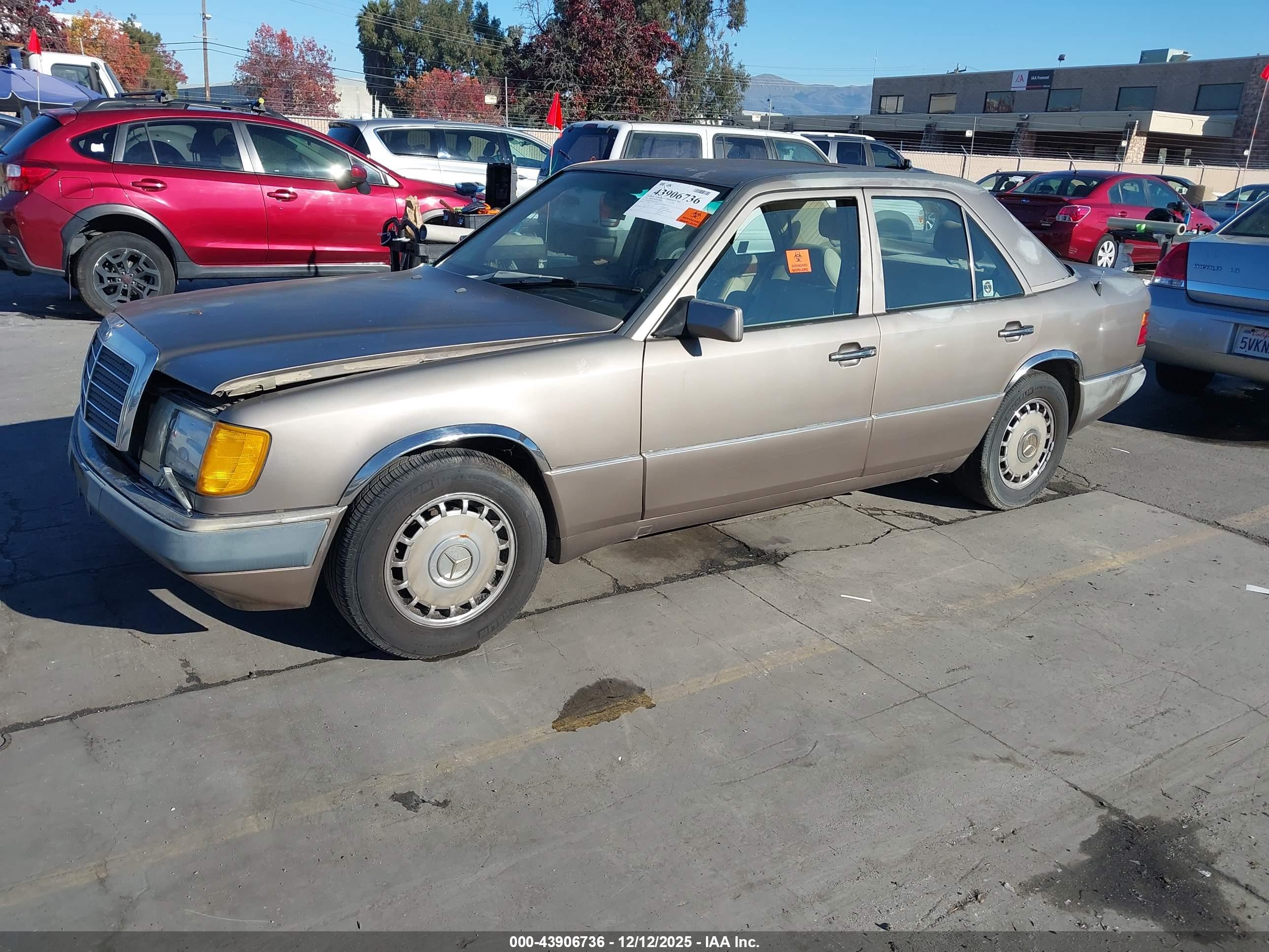 MERCEDES-BENZ 300 image 2
