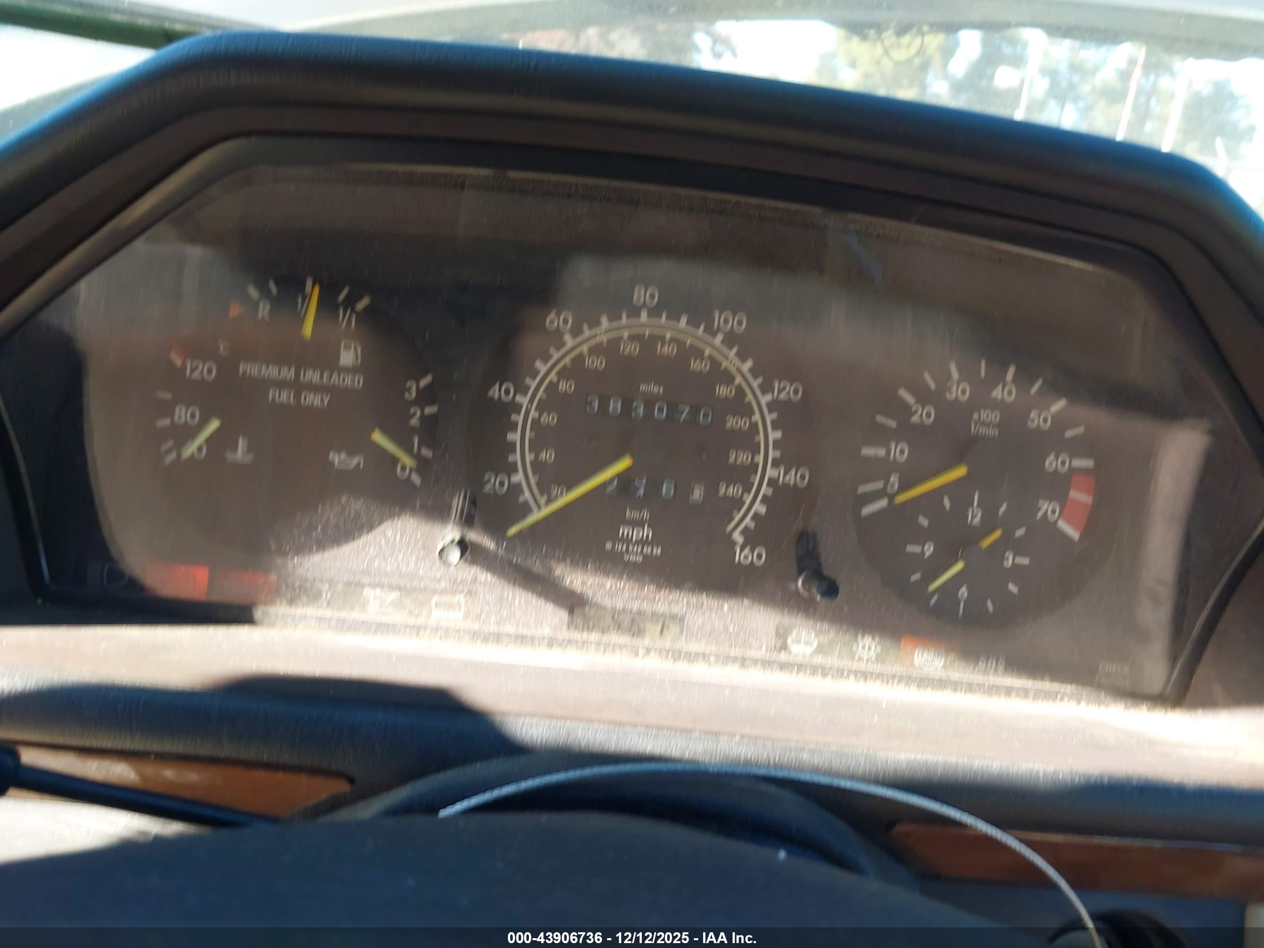 MERCEDES-BENZ 300 image 7