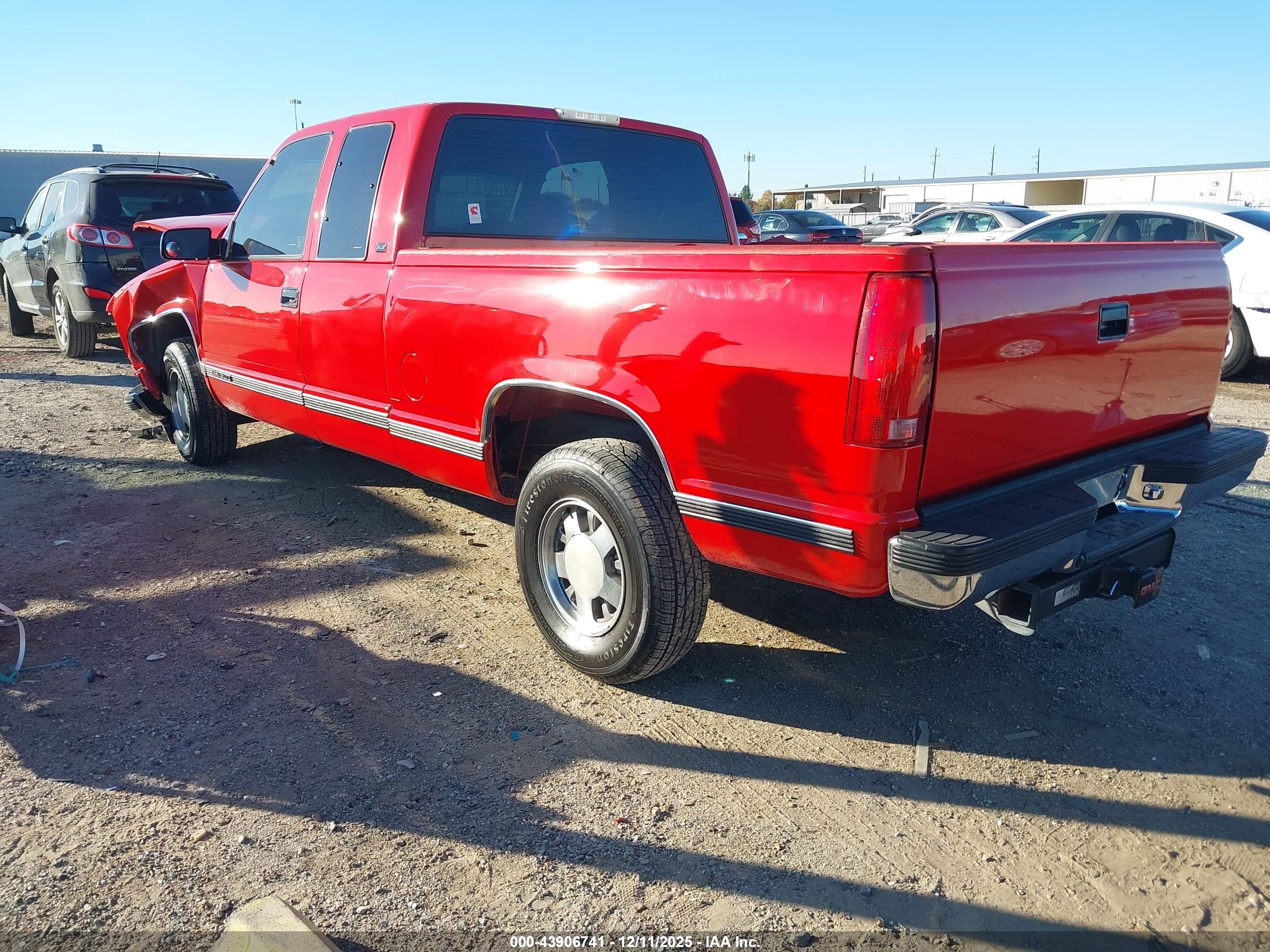 GMC SIERRA image 3