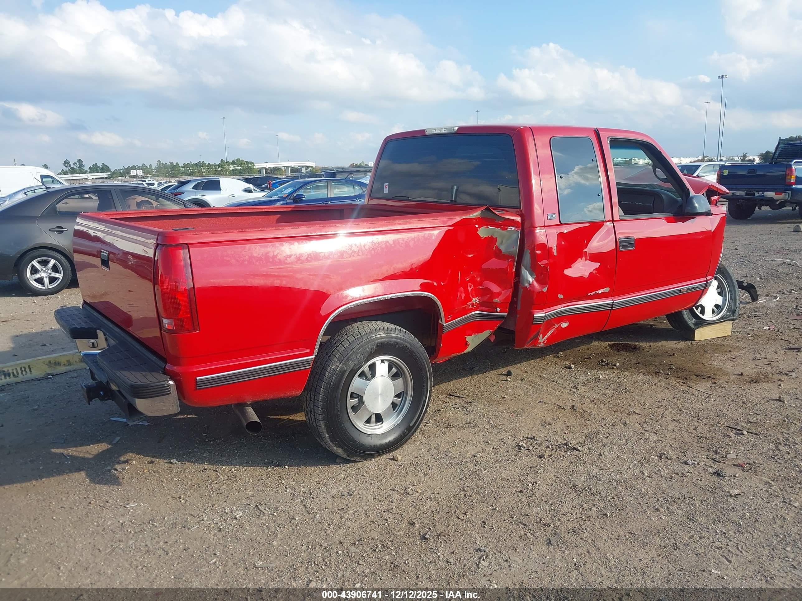GMC SIERRA image 4