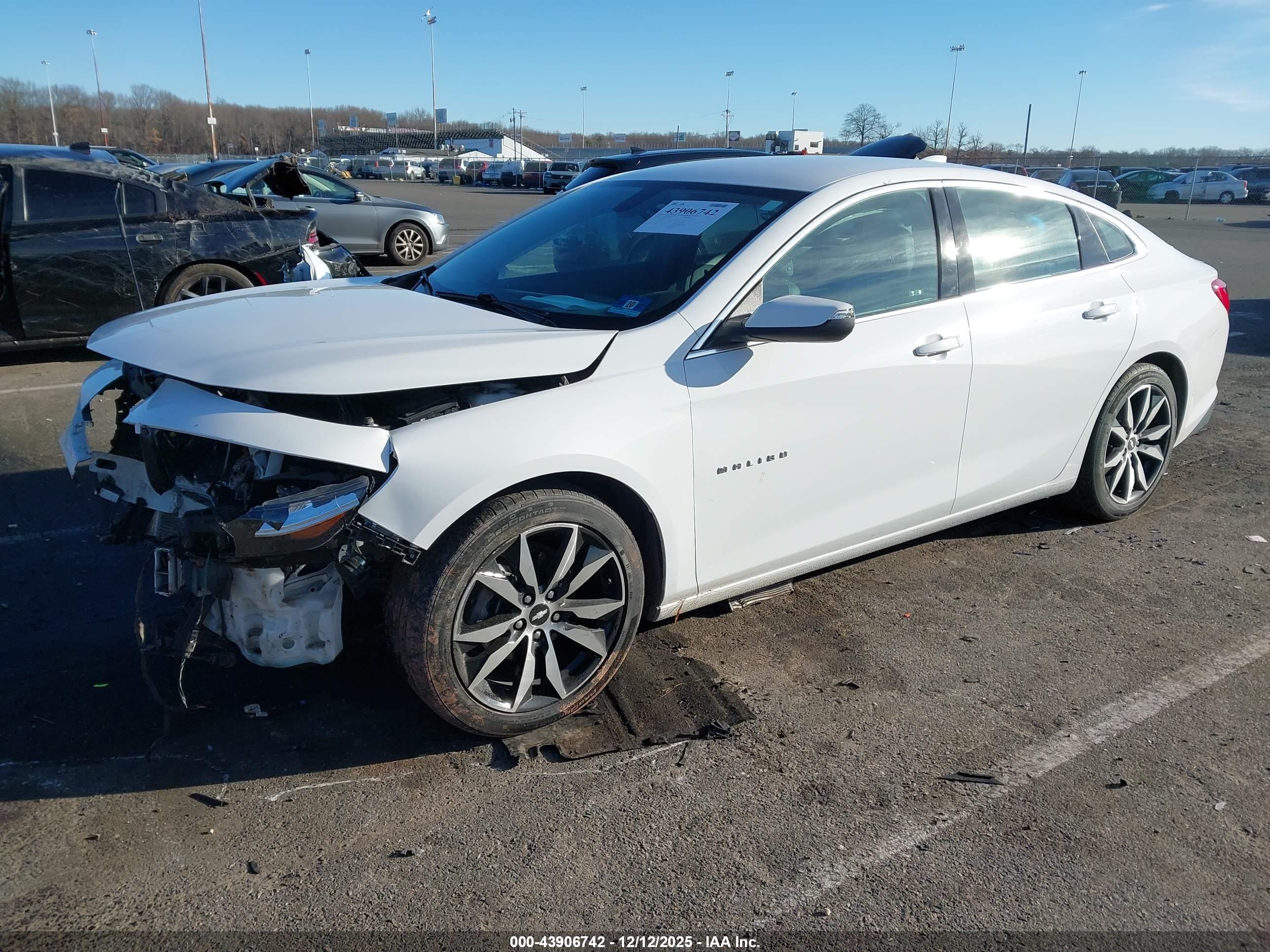 CHEVROLET MALIBU image 2