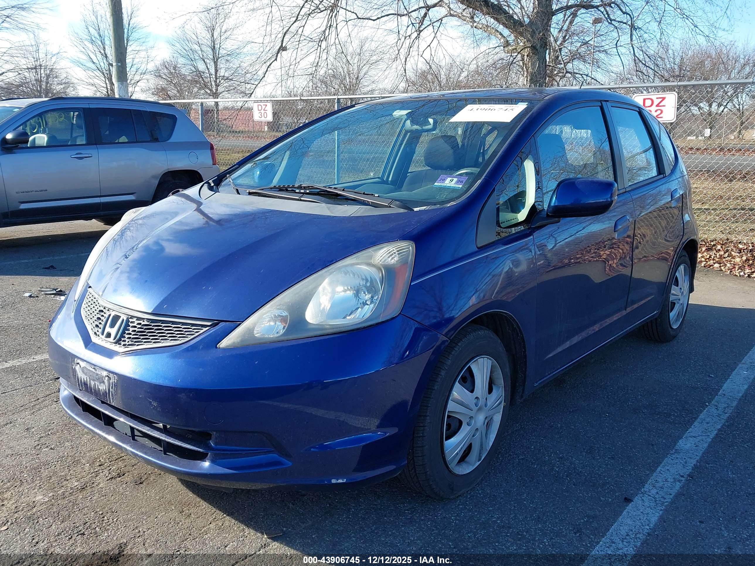 HONDA FIT image 2