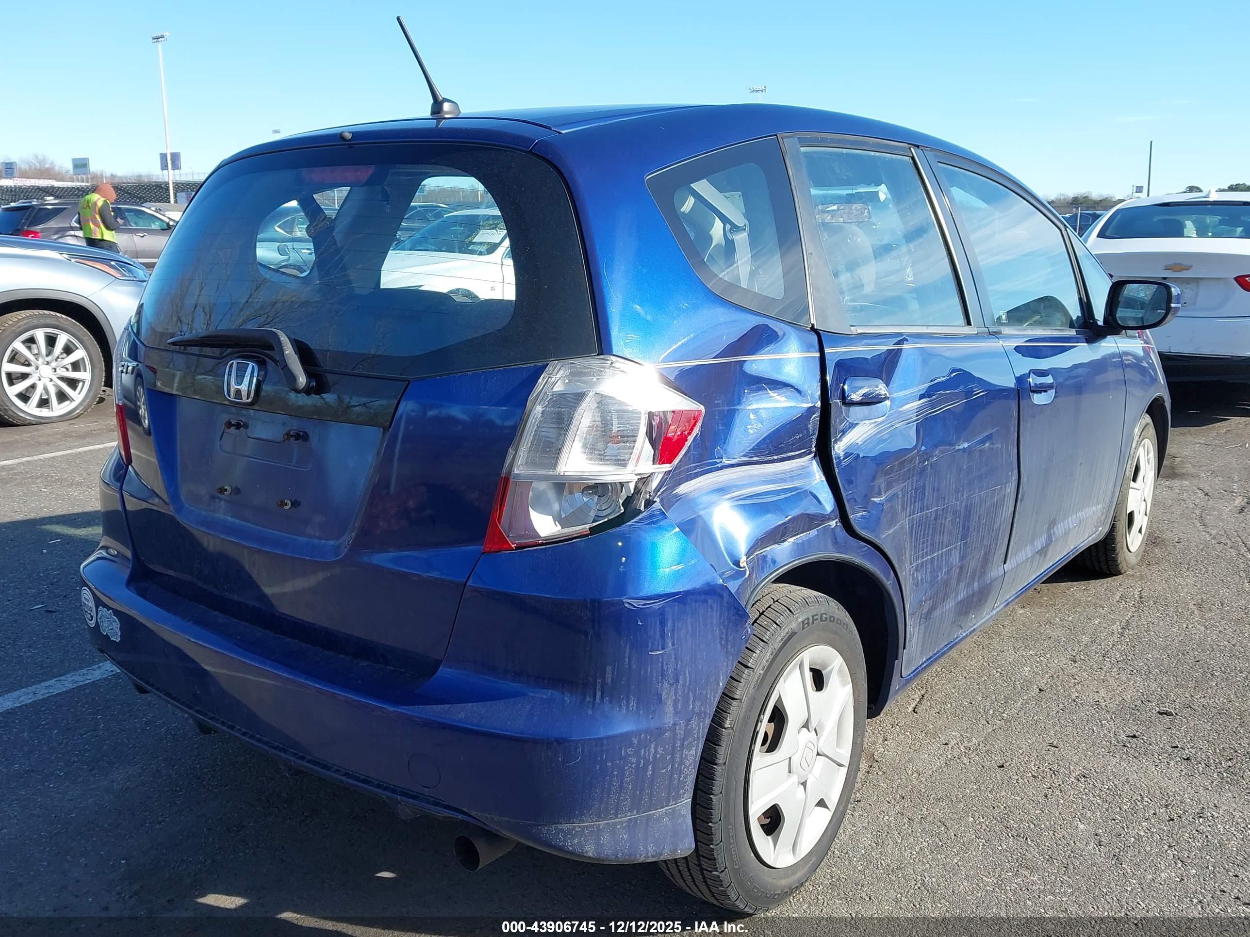 HONDA FIT image 4