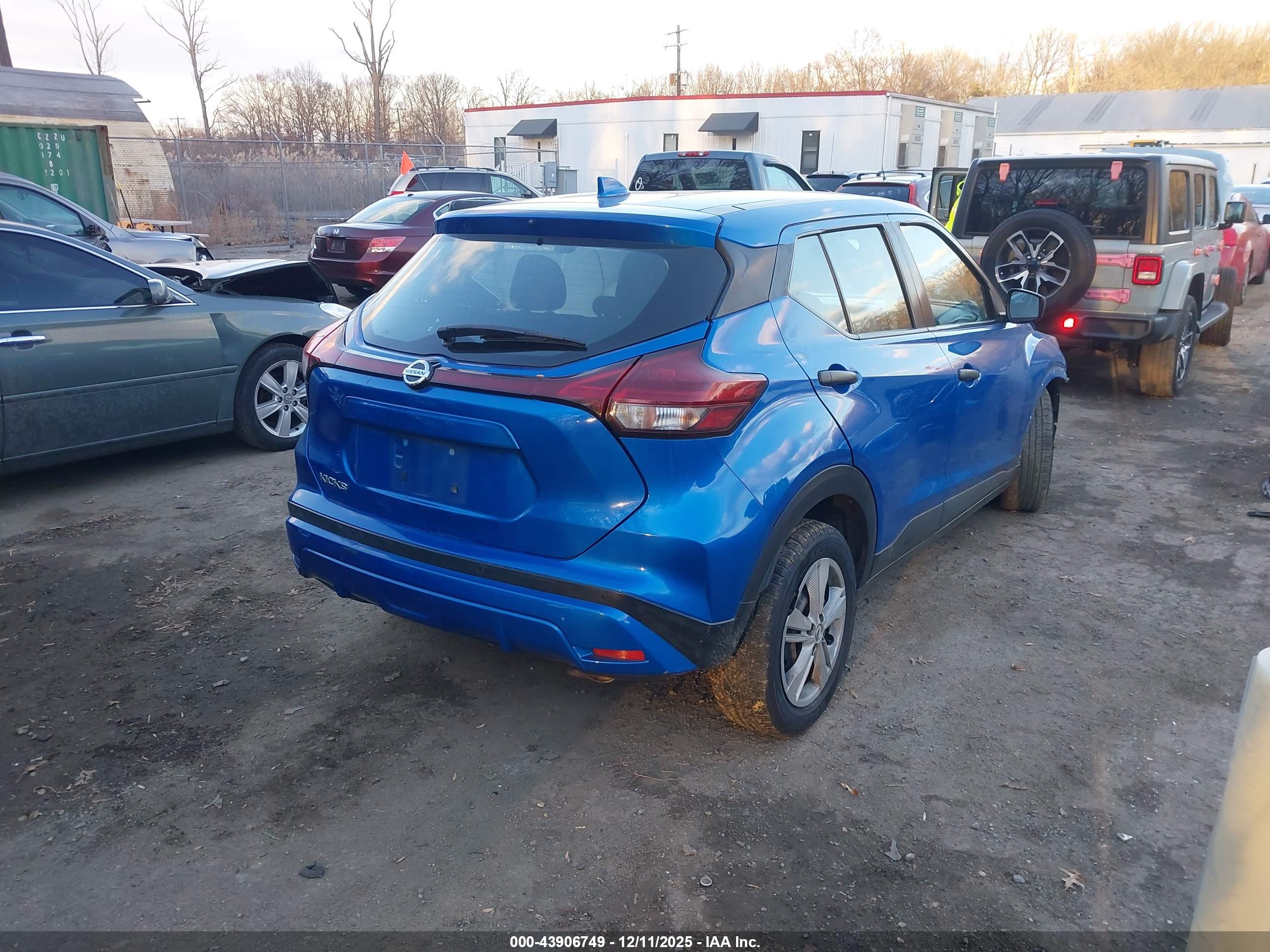 NISSAN KICKS image 4