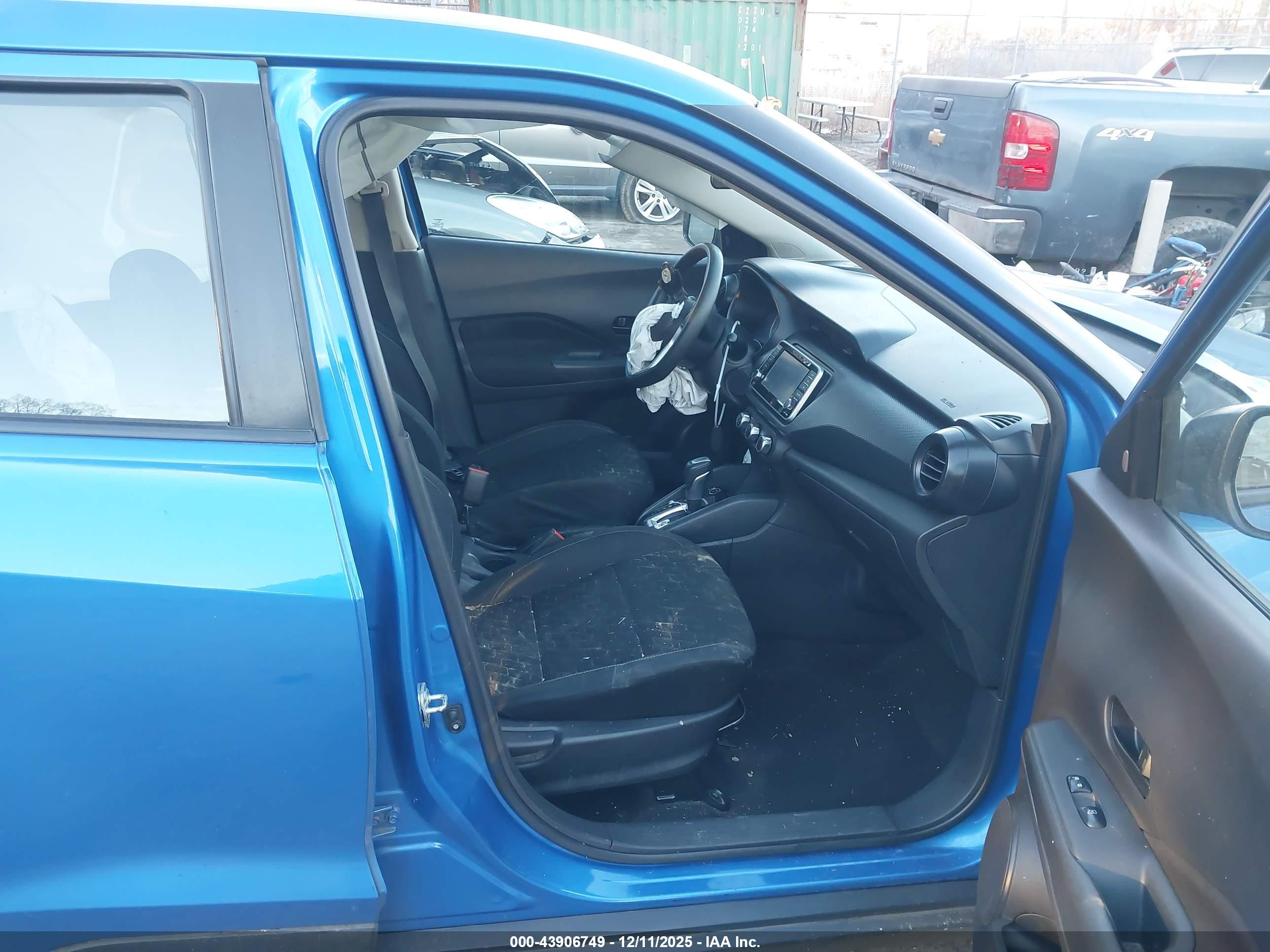 NISSAN KICKS image 5