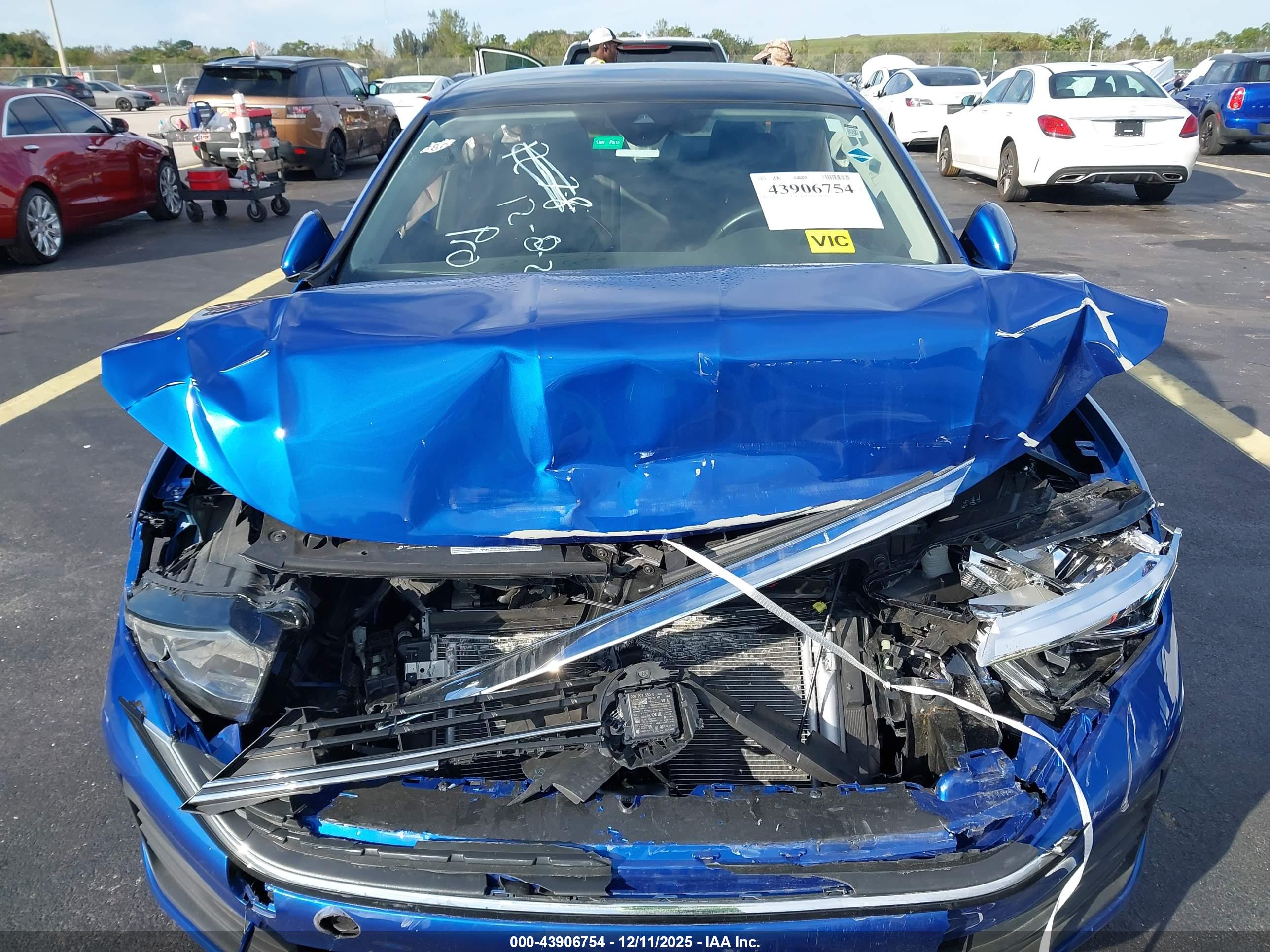 VOLKSWAGEN JETTA image 6